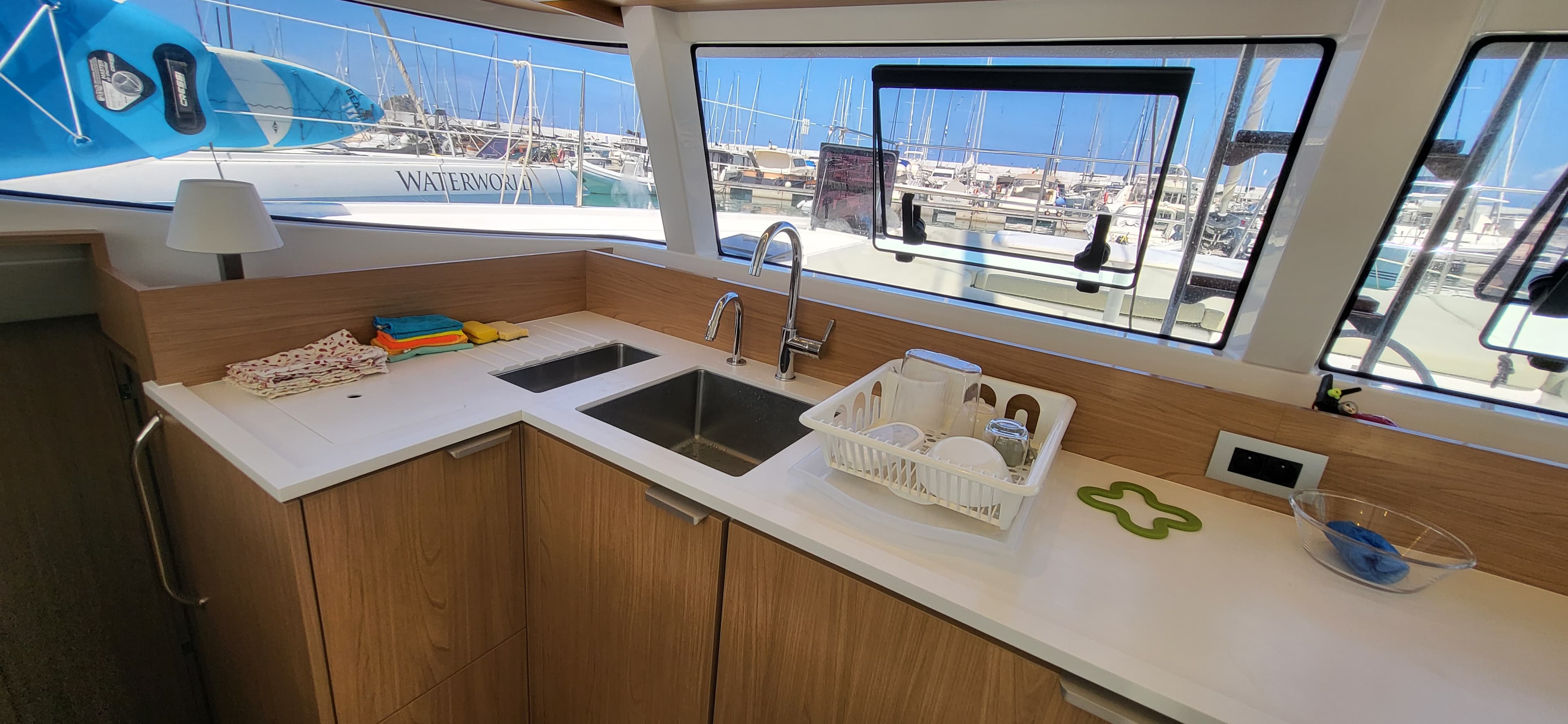 Lagoon 46  - photo 30