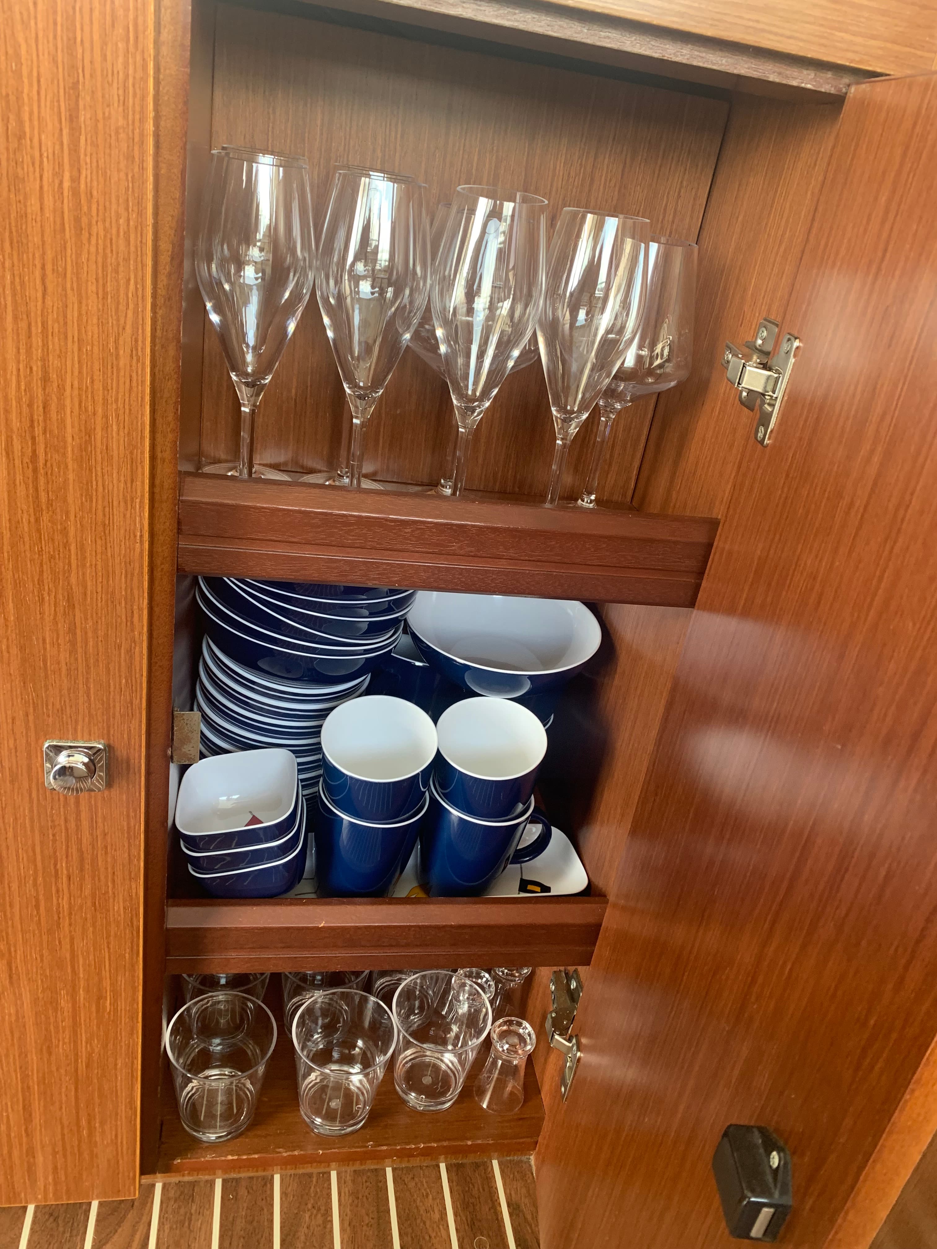 Bavaria Virtess 420 Fly - photo 26