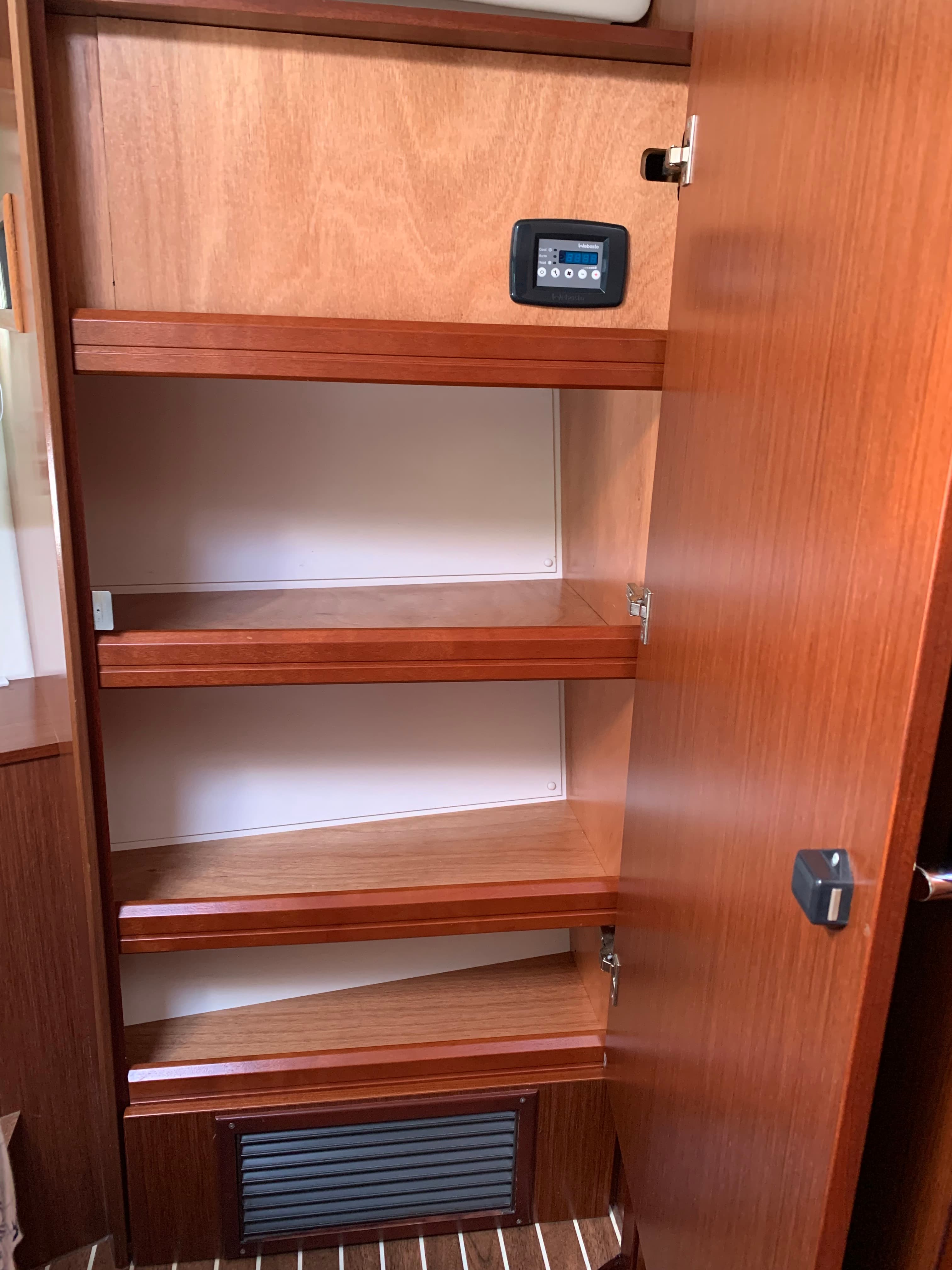 Bavaria Virtess 420 Fly - photo 42