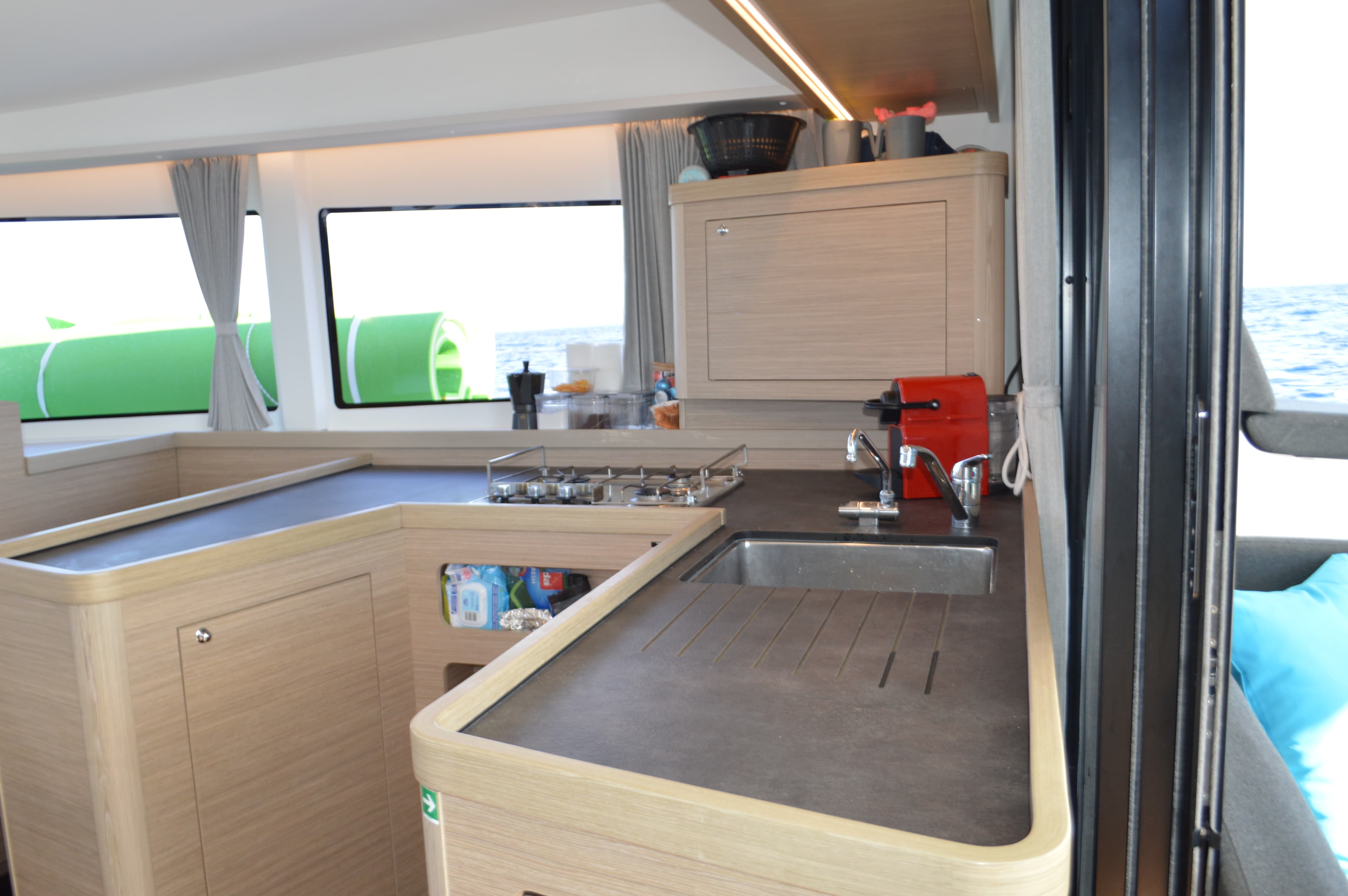 Lagoon 42 - photo 33