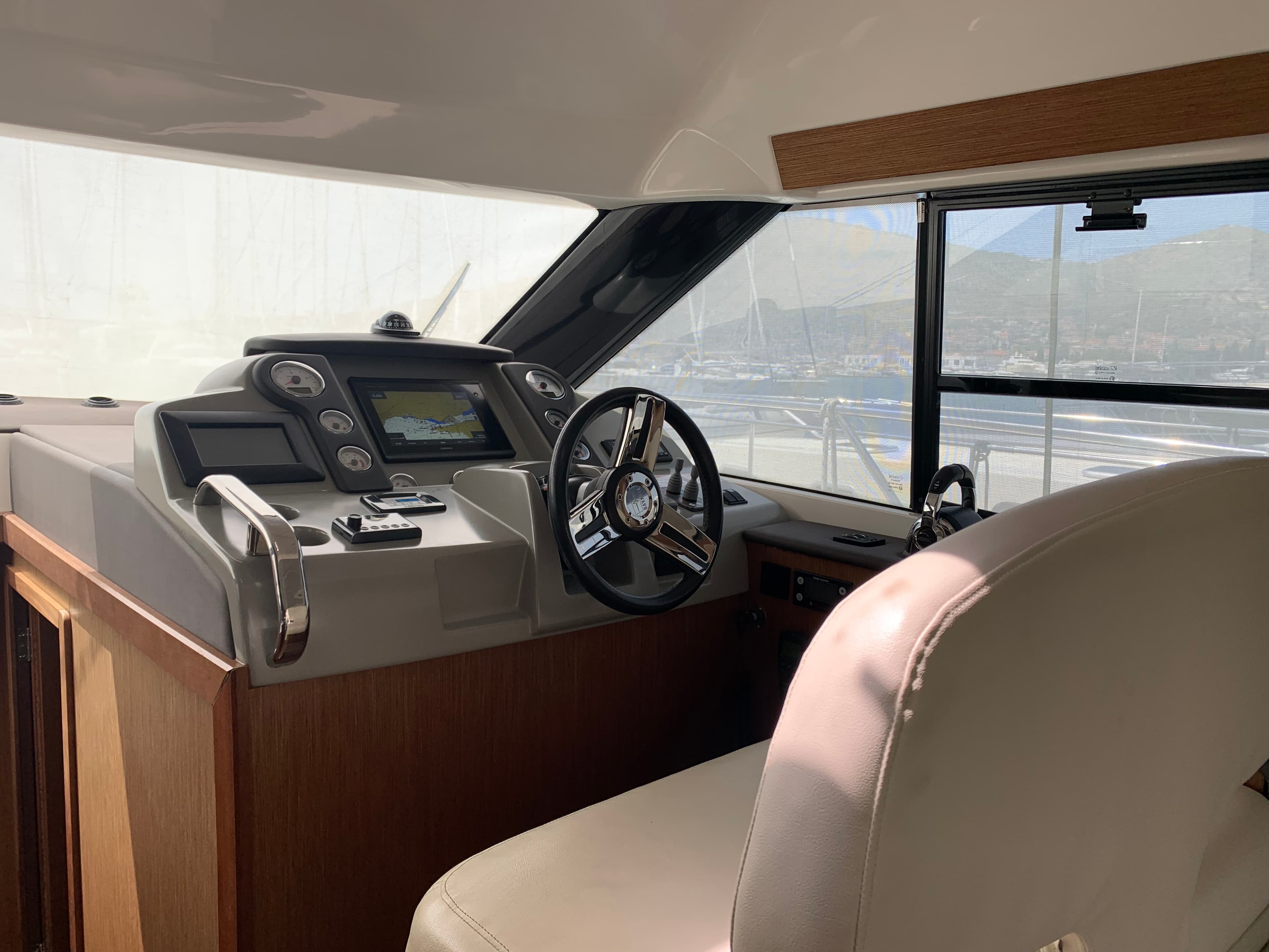 Bavaria Virtess 420 Fly - photo 16