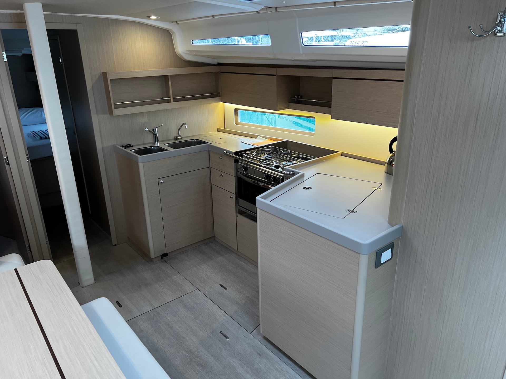 Oceanis 40.1 - photo 8