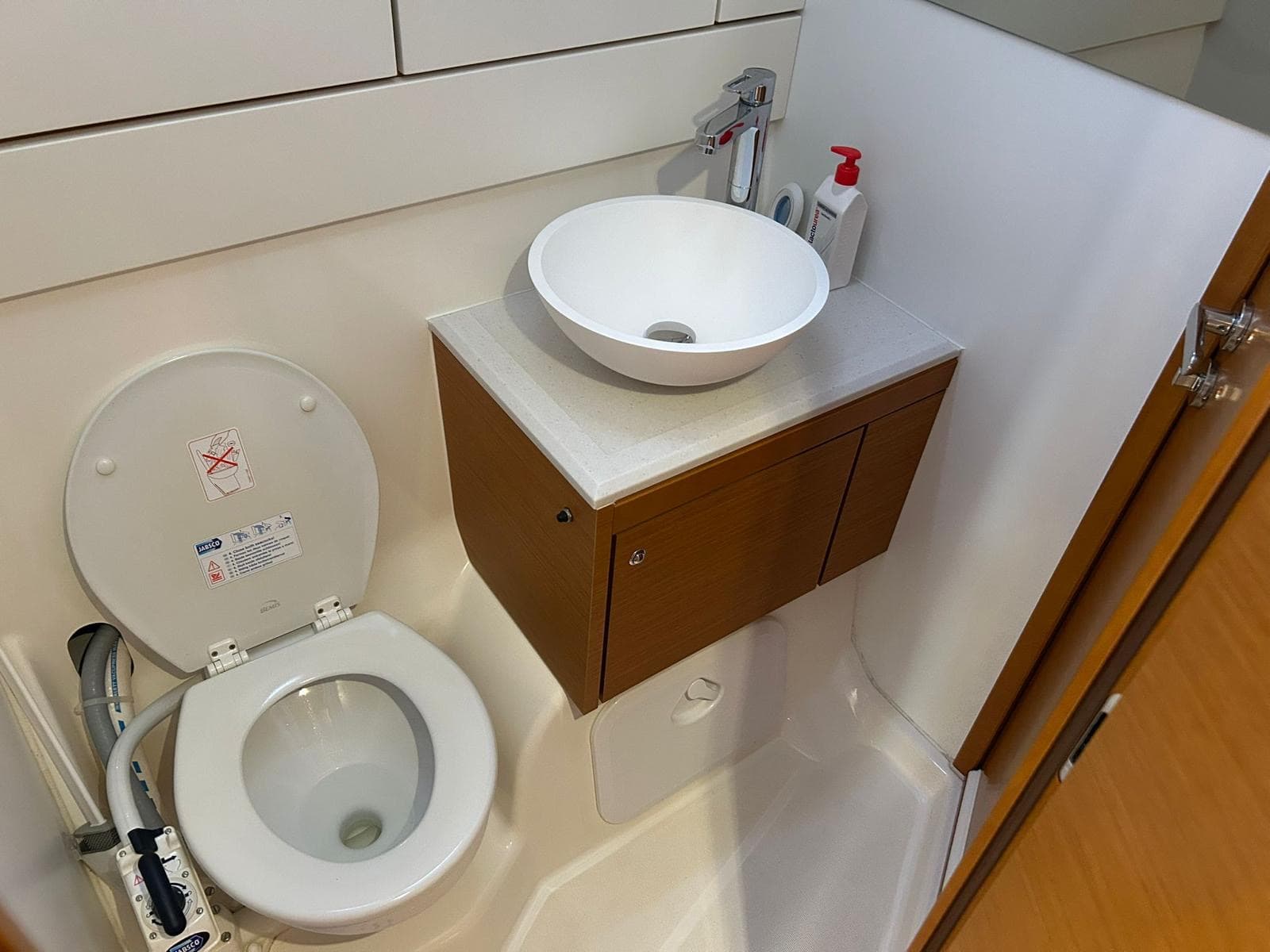 Jeanneau 54 - photo 9