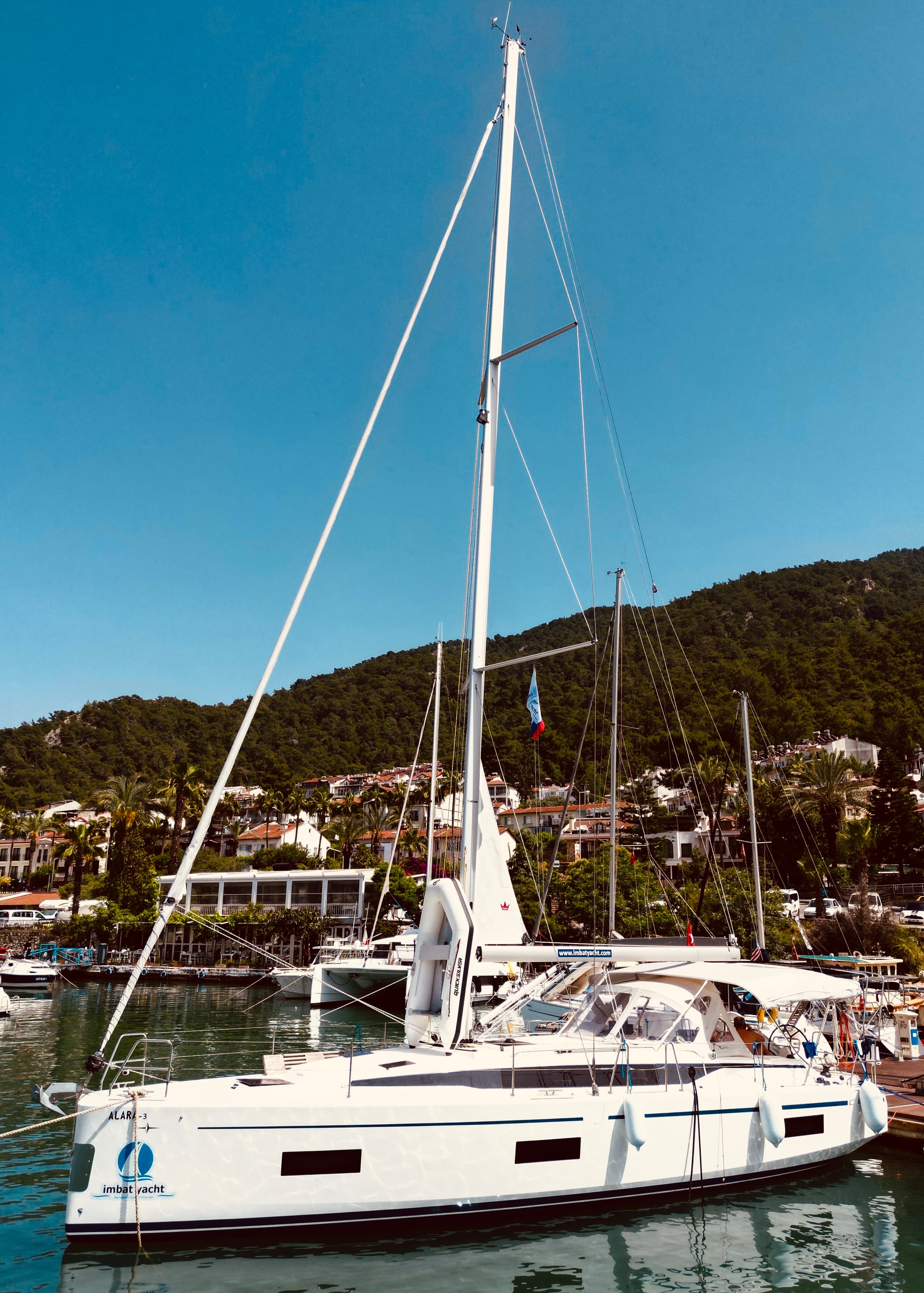 Bavaria C42 - photo 10