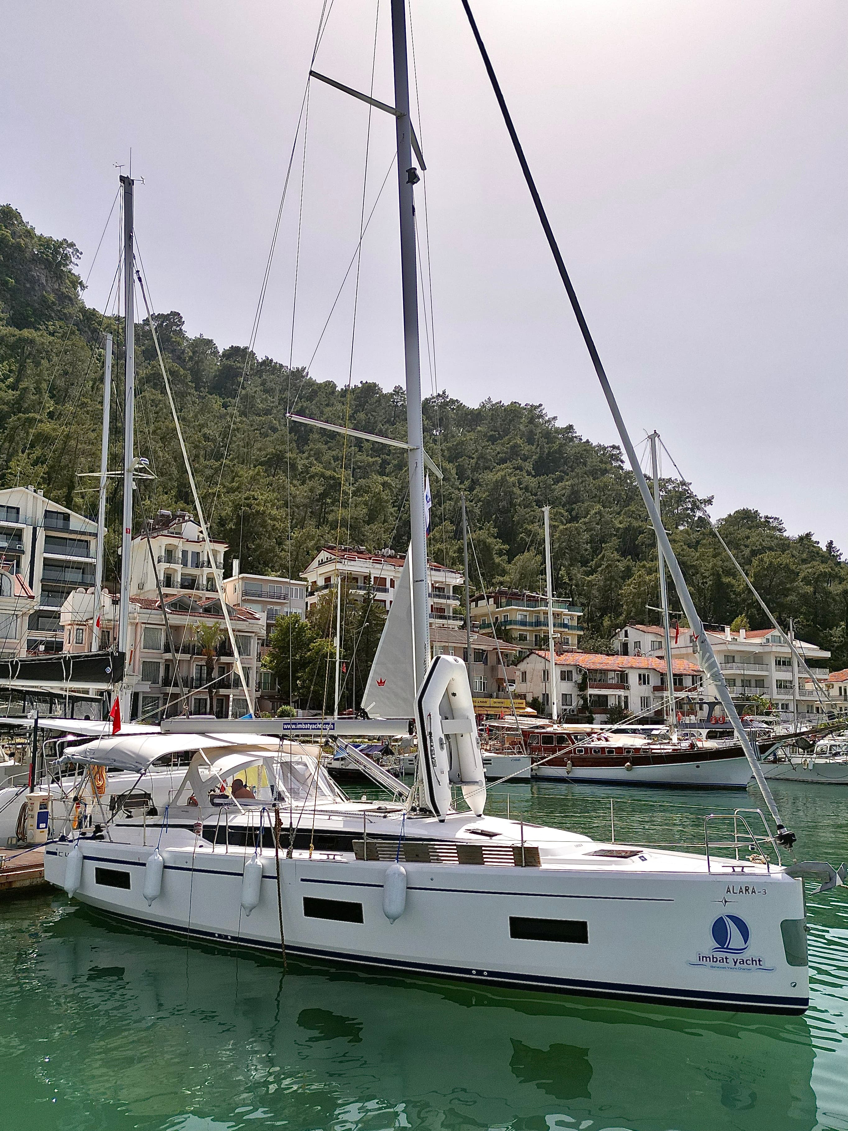 Bavaria C42 - photo 6