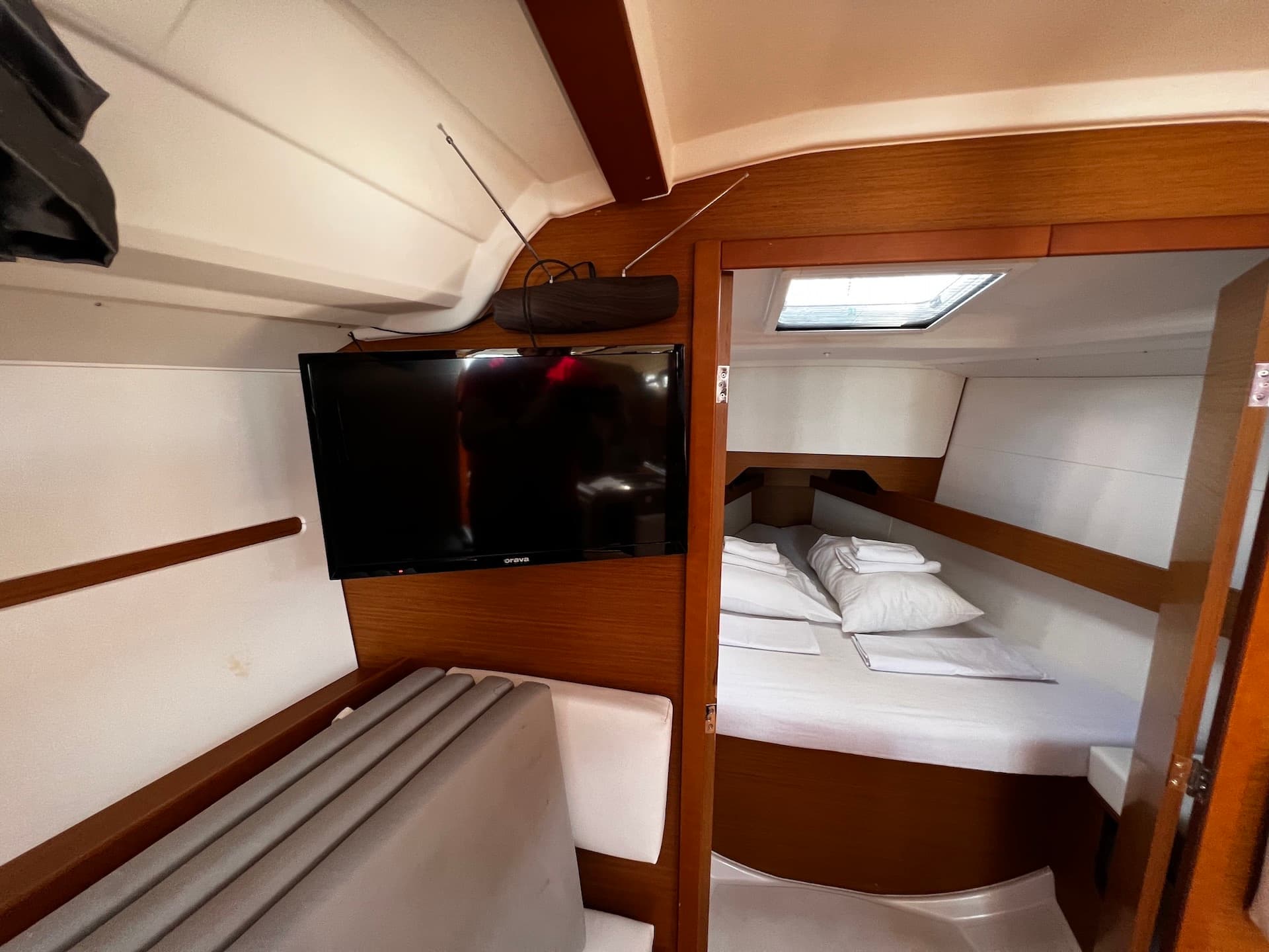 Sun Odyssey 349 - photo 7