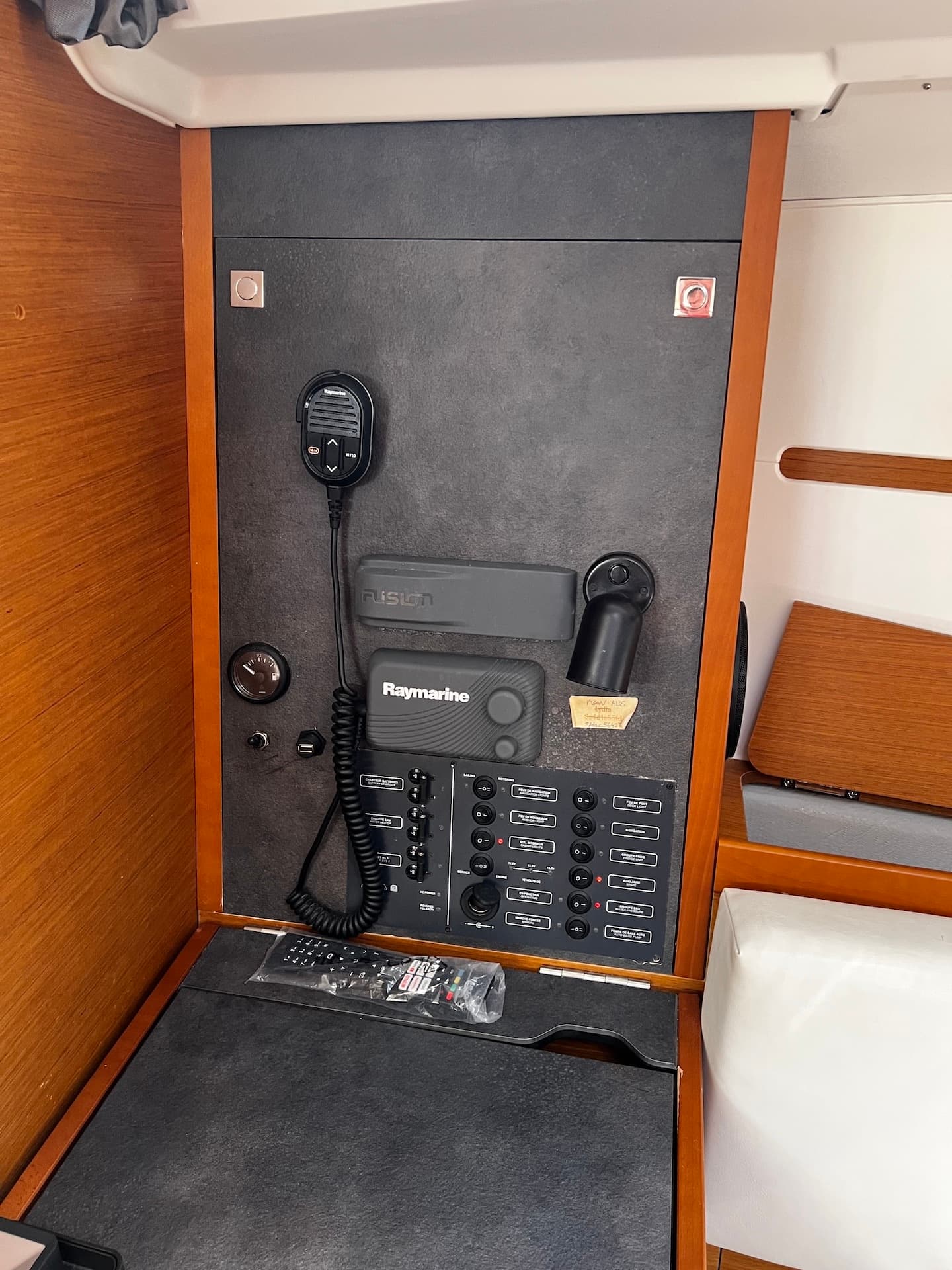 Sun Odyssey 349 - photo 11