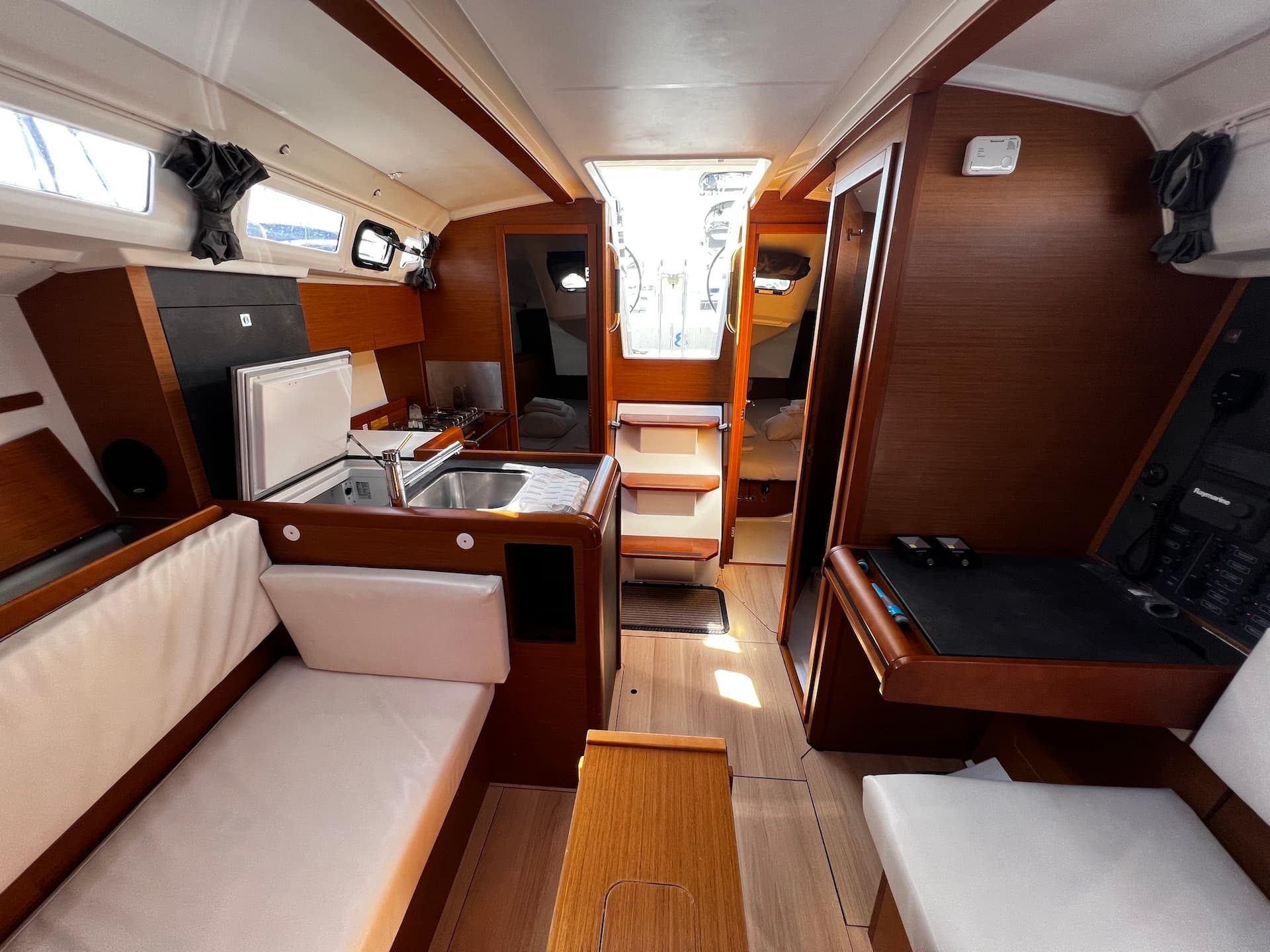 Sun Odyssey 349 - photo 10