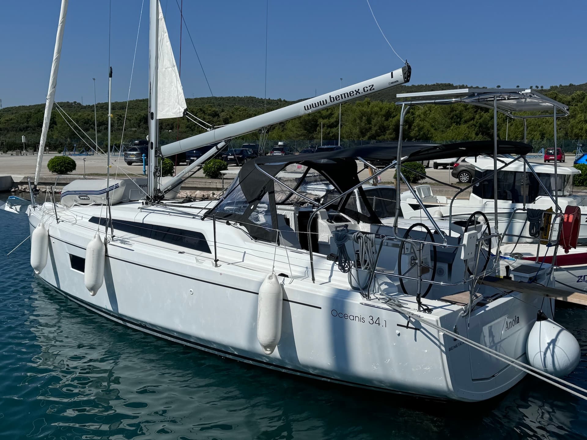 Oceanis 34.1 - photo