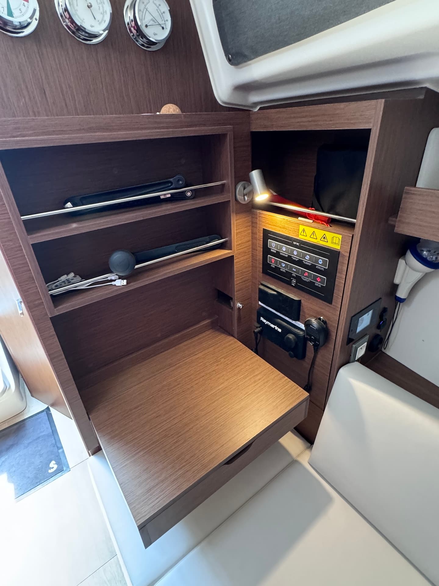 Oceanis 34.1 - photo 4