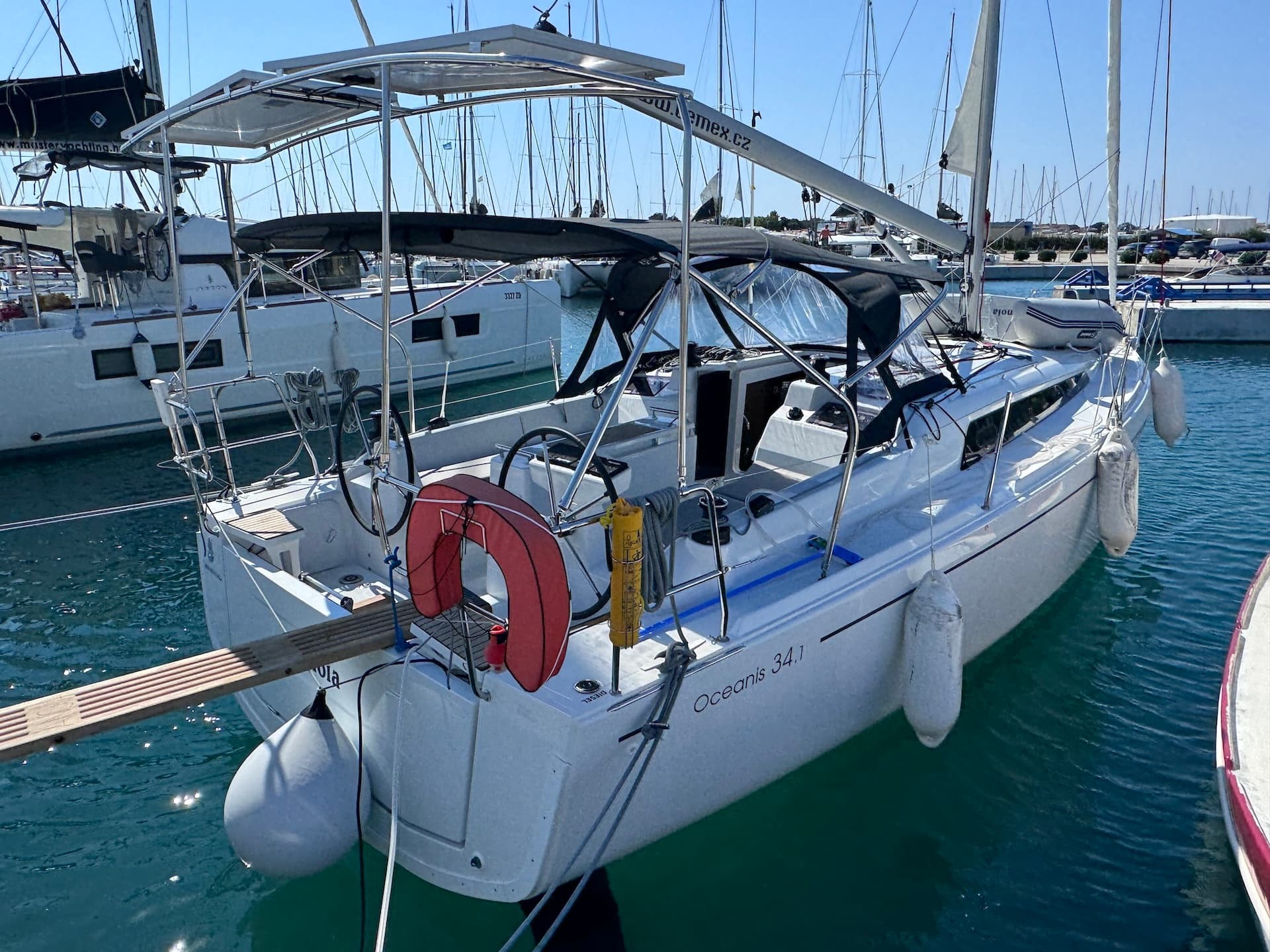 Oceanis 34.1 - photo 7