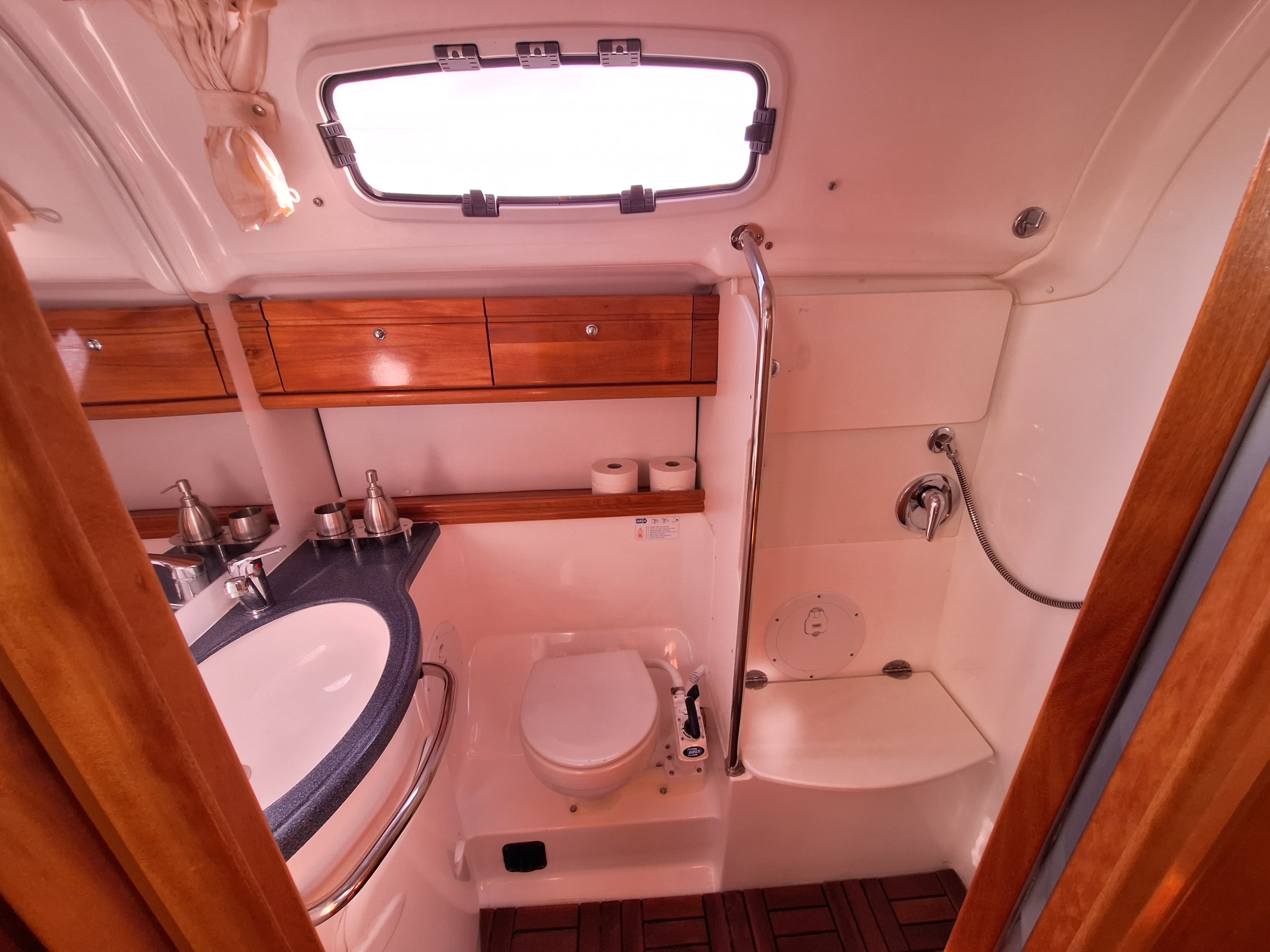 Bavaria 39 Cruiser - photo 4