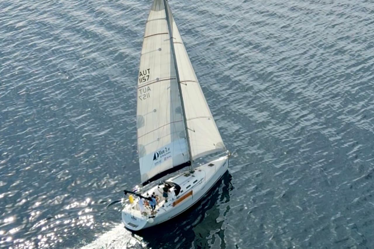 First 40.7 - photo 10