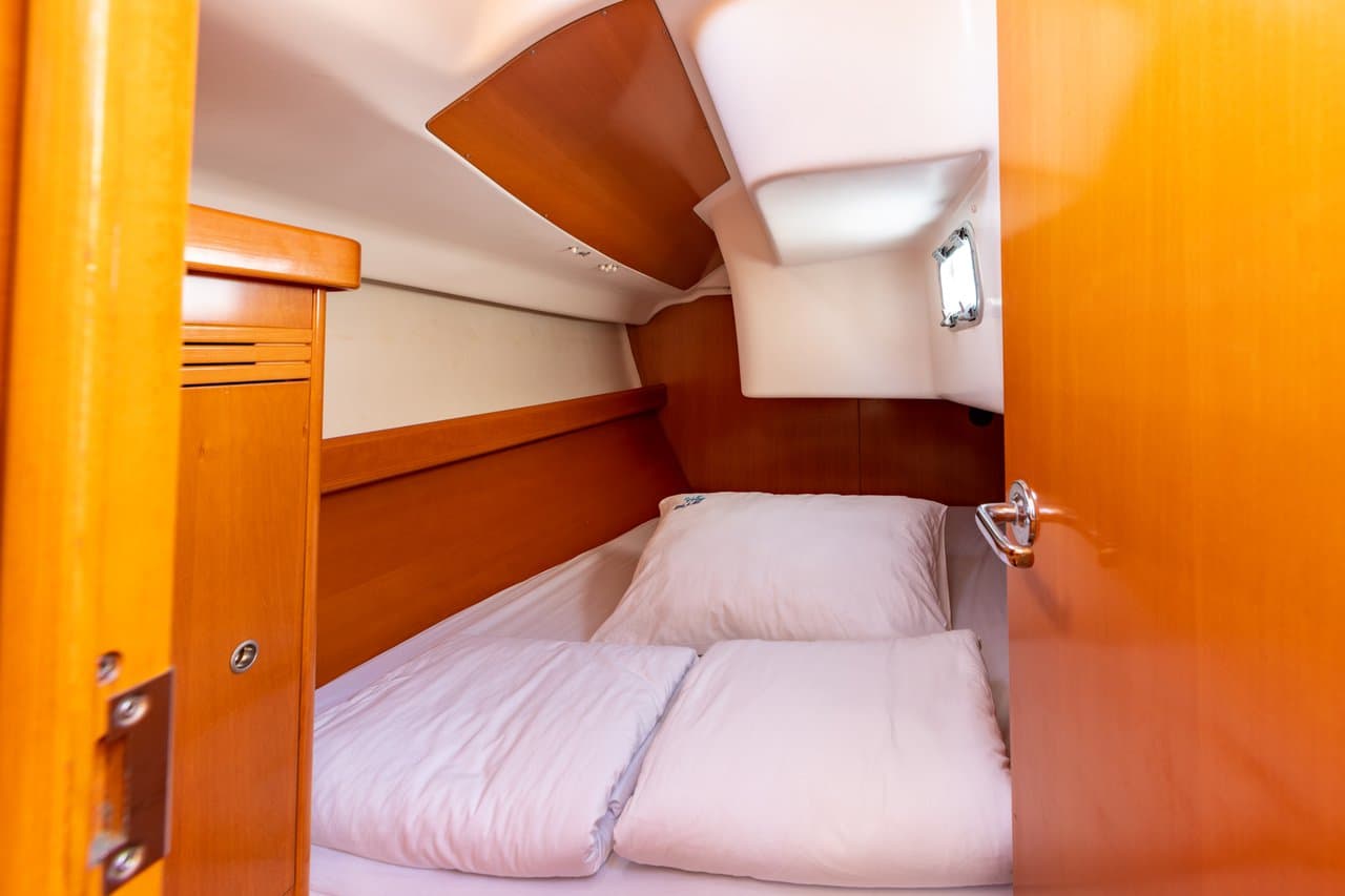 First 40.7 - photo 8