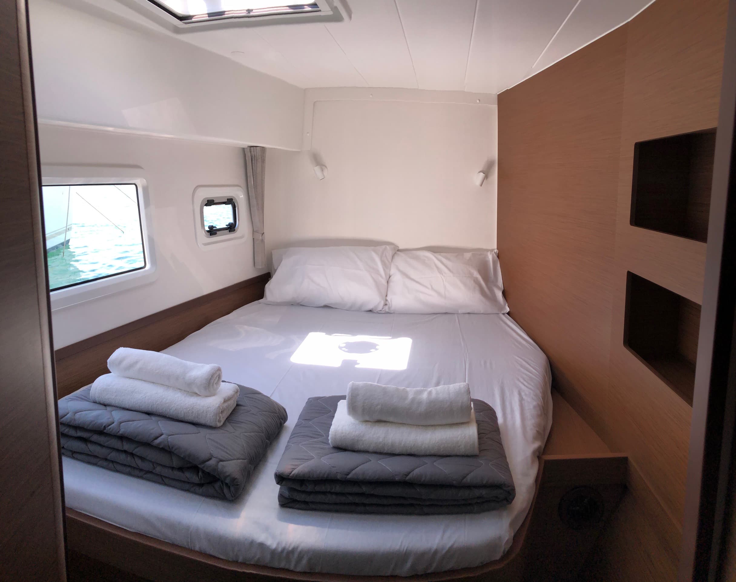 Lagoon 42 - photo 10