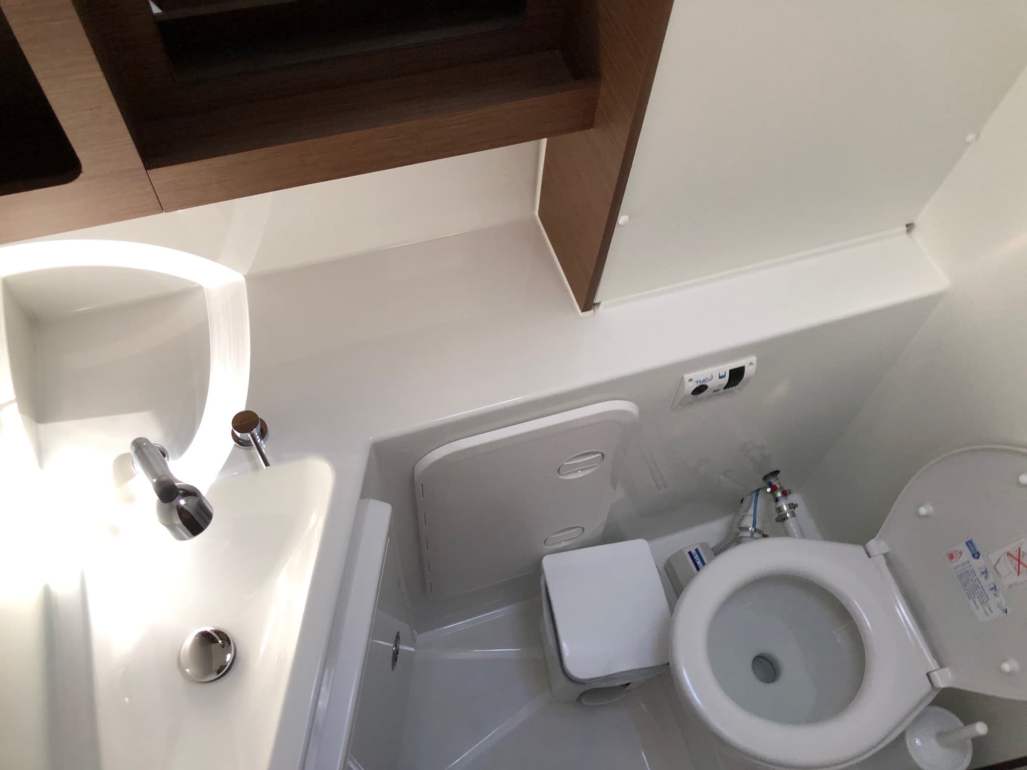 Lagoon 42 - photo 11