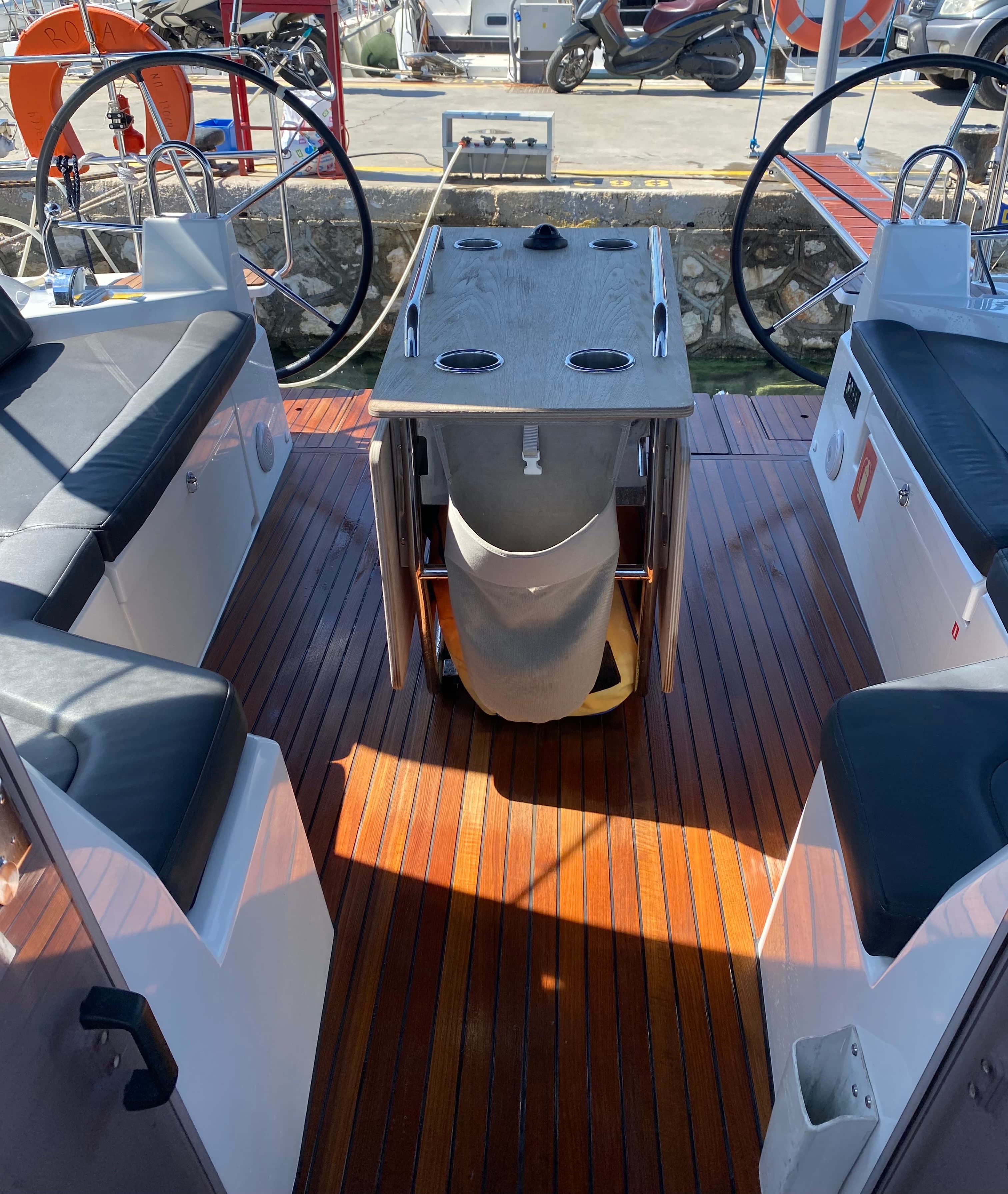 Oceanis 40.1 - photo 4