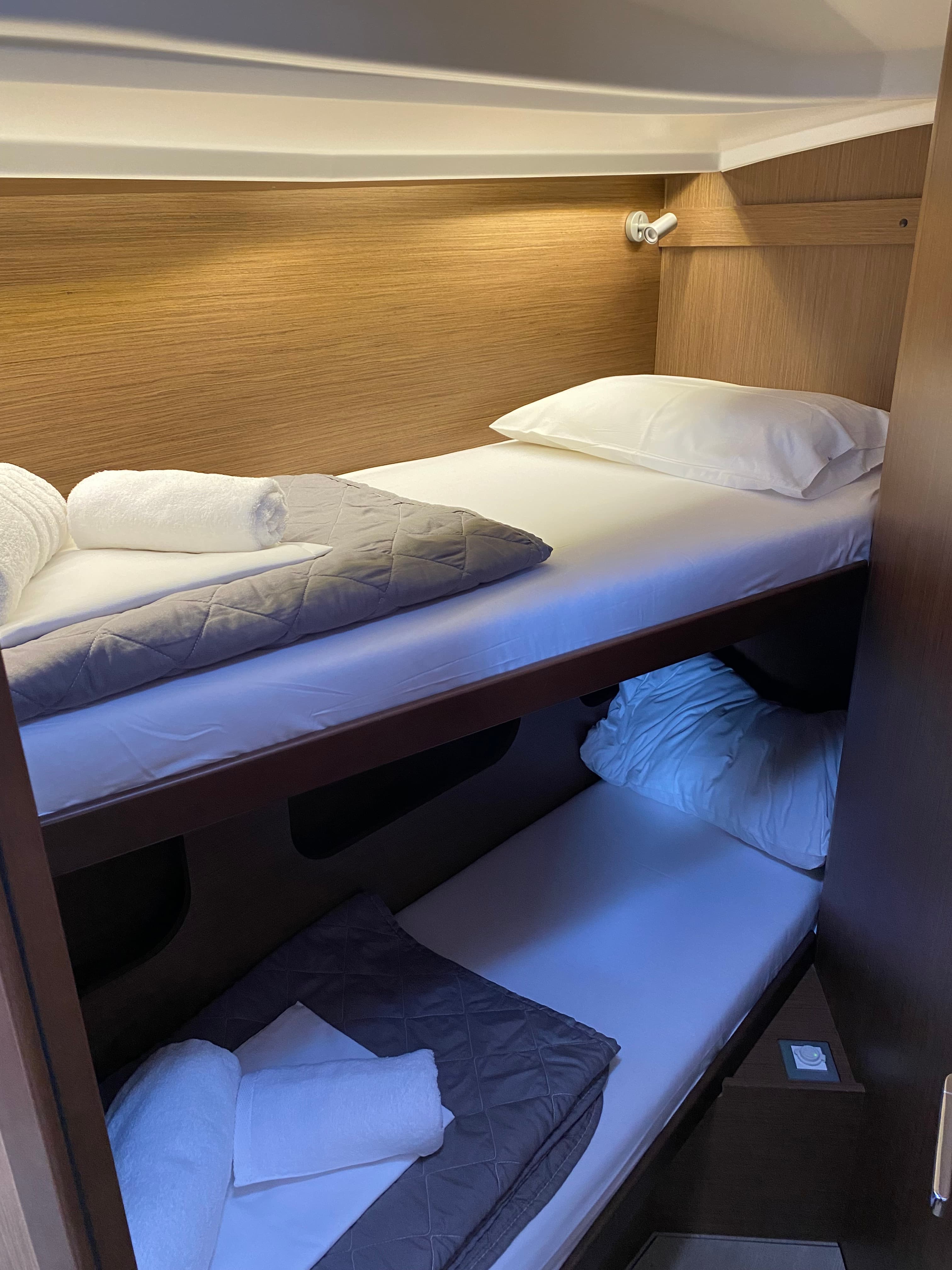 Oceanis 40.1 - photo 10