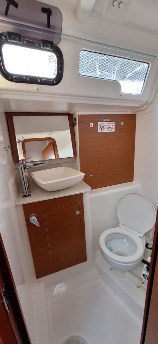 Dufour 360 Grand Large - photo 8