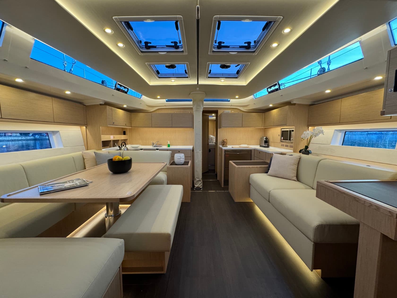 Bavaria C57 - photo 4