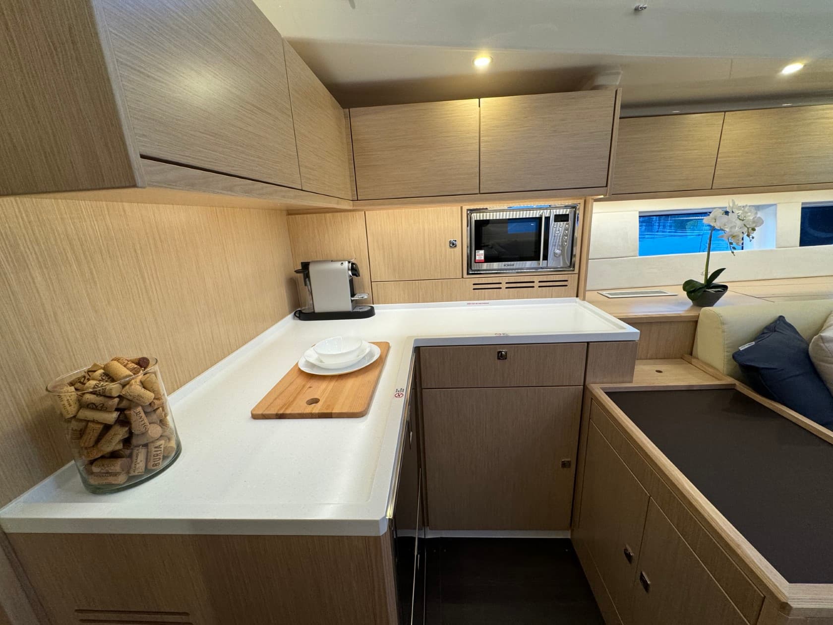 Bavaria C57 - photo 13