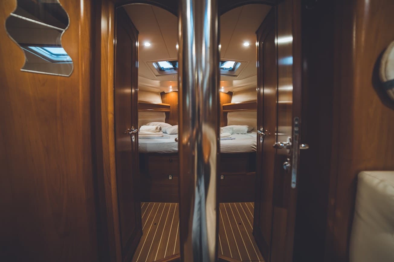 Sun Odyssey 49i - photo 5