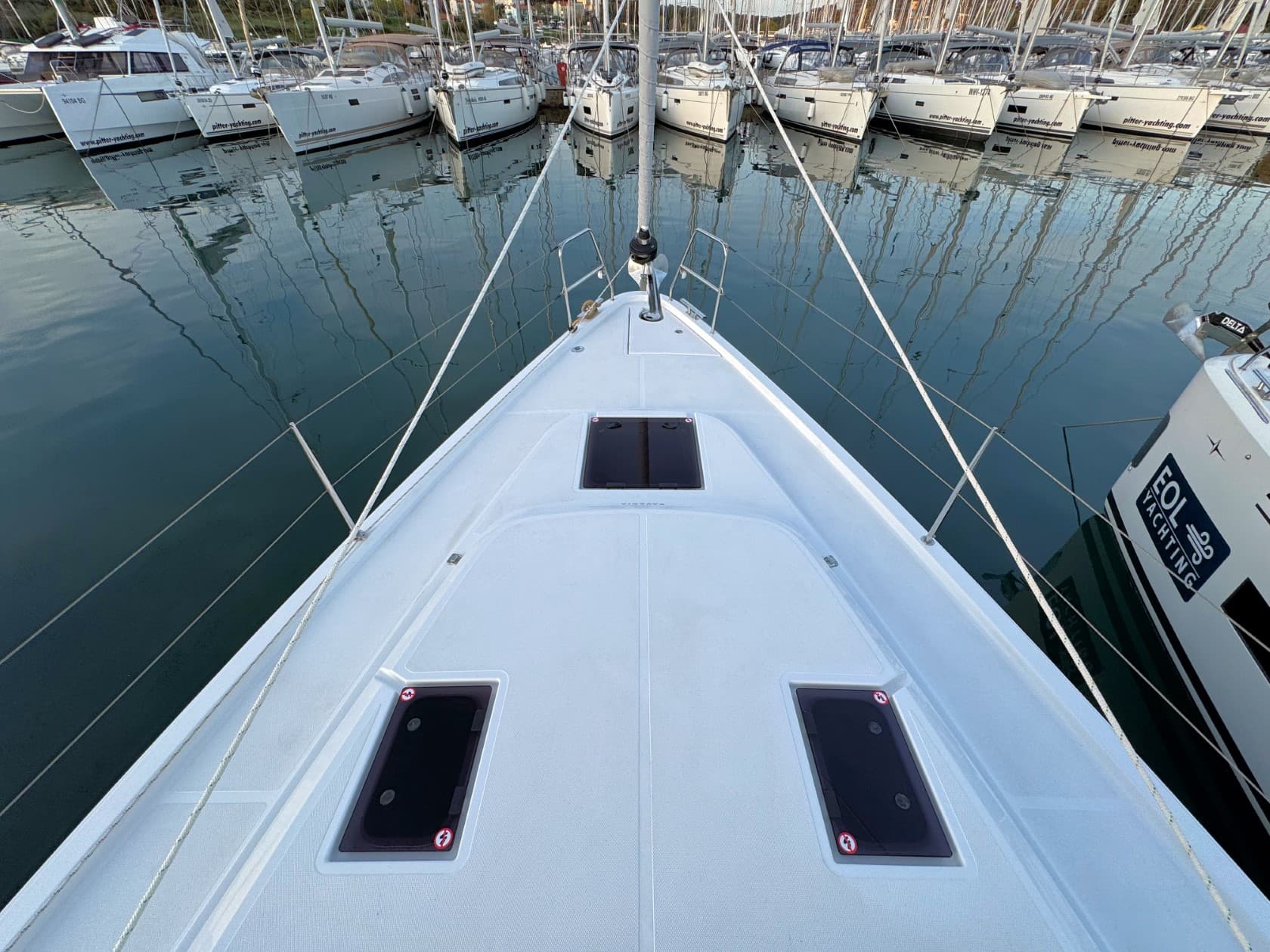 Bavaria C42 - photo 12