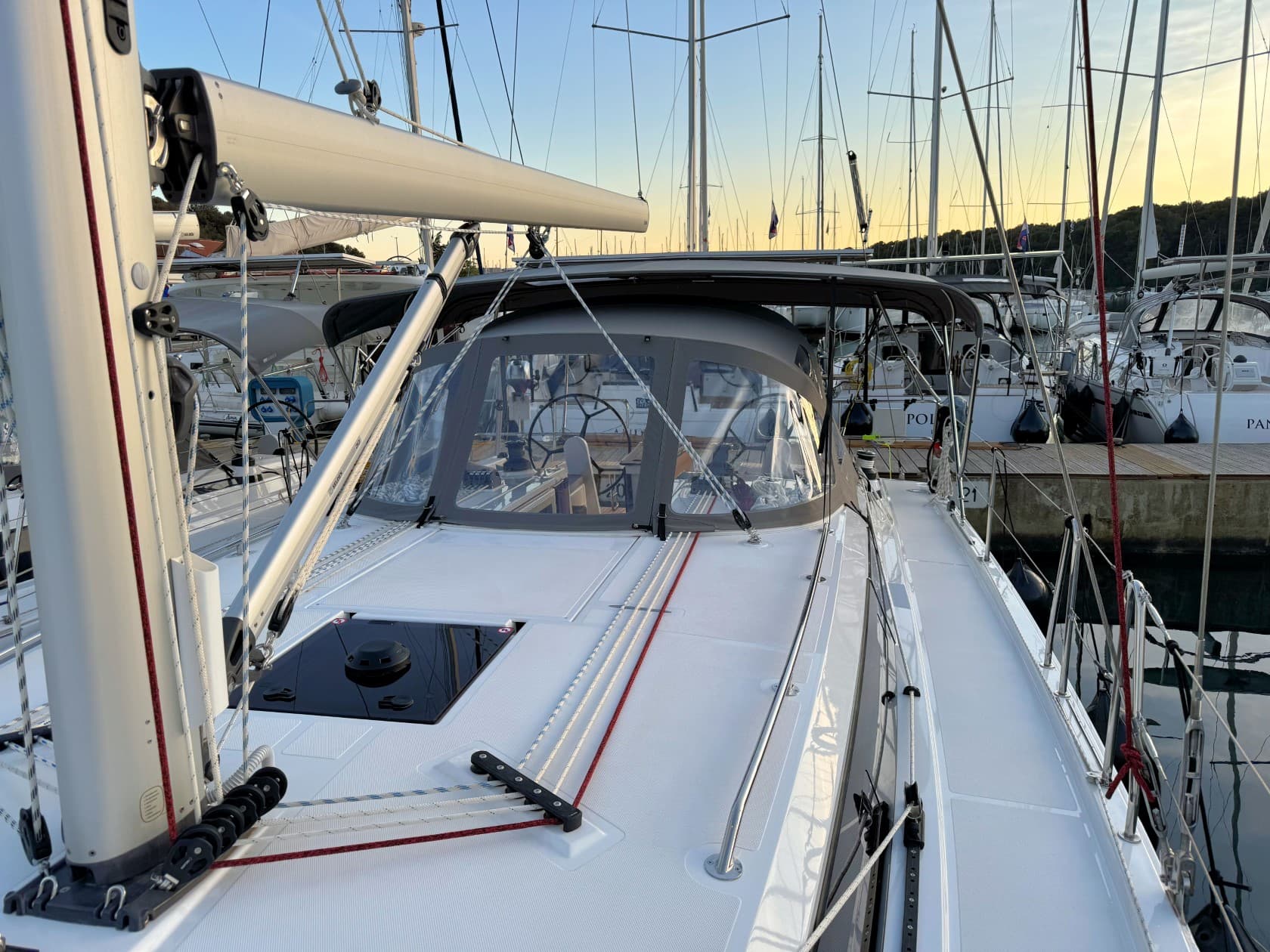 Bavaria C42 - photo 29