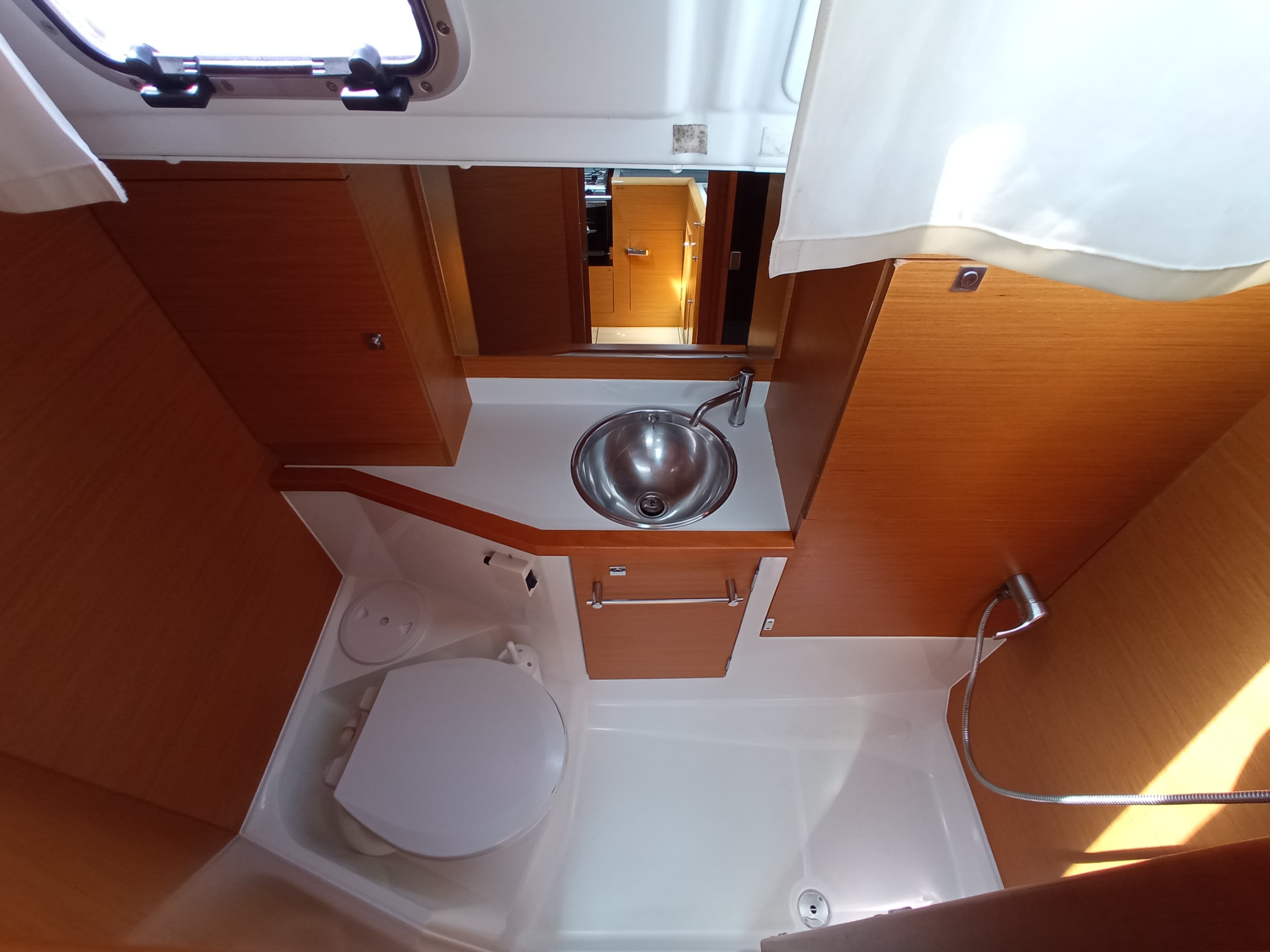 Sun Odyssey 379 - photo 4