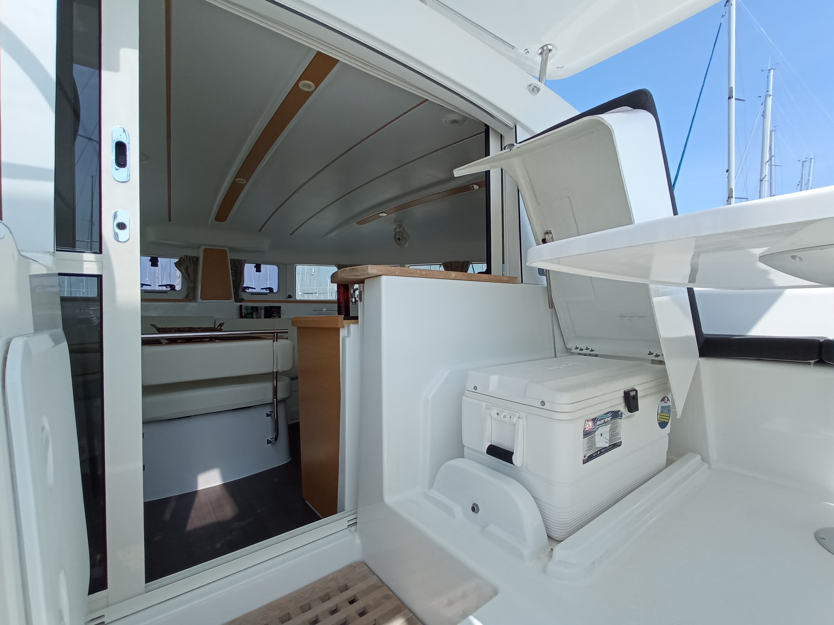 Lagoon 380 - photo 5