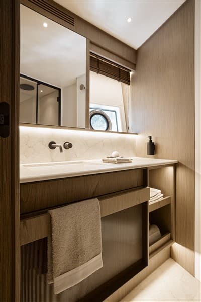 Azimut 82 Fly - photo 11