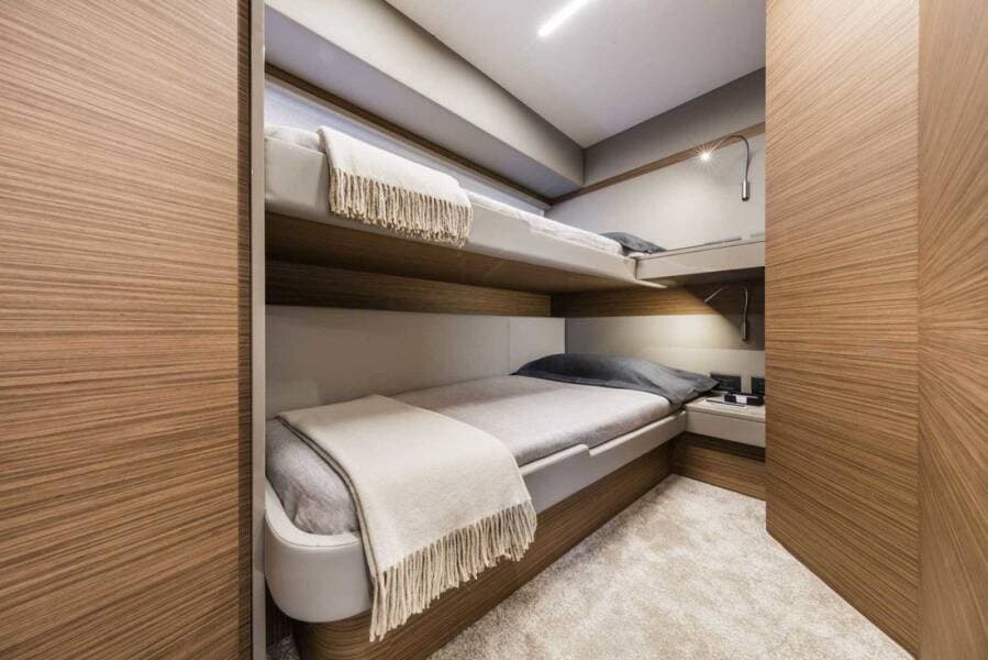 Ferretti 450 - photo 7