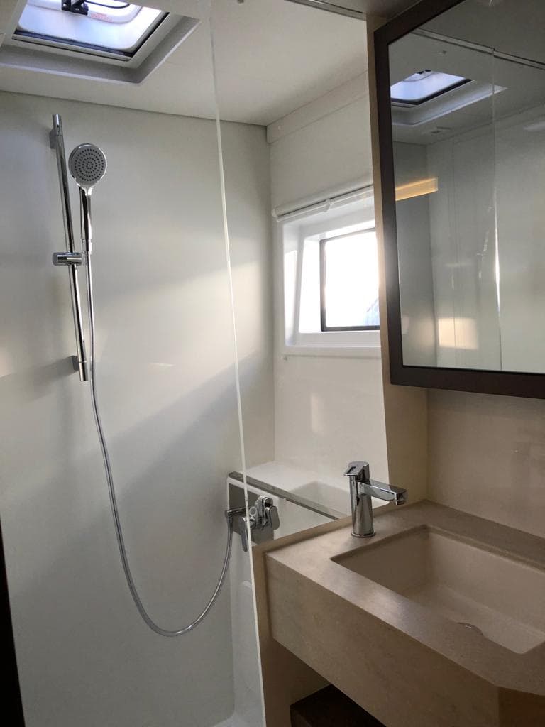 Lagoon 46  - photo 26