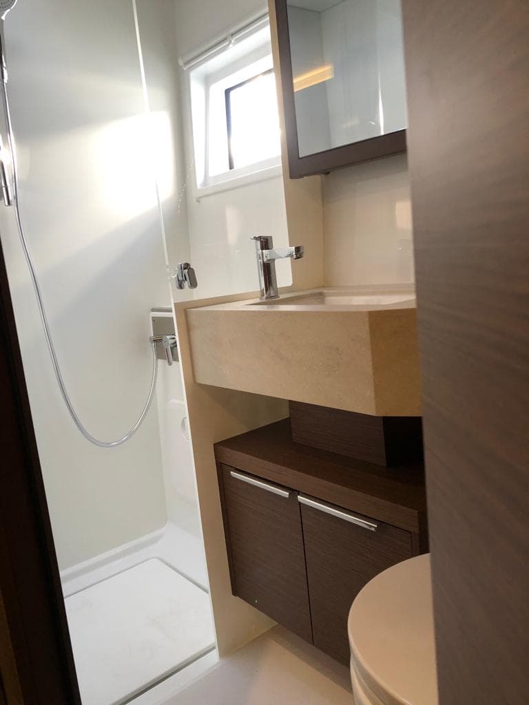 Lagoon 46  - photo 24