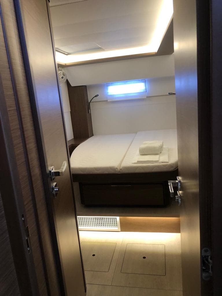 Lagoon 46  - photo 16