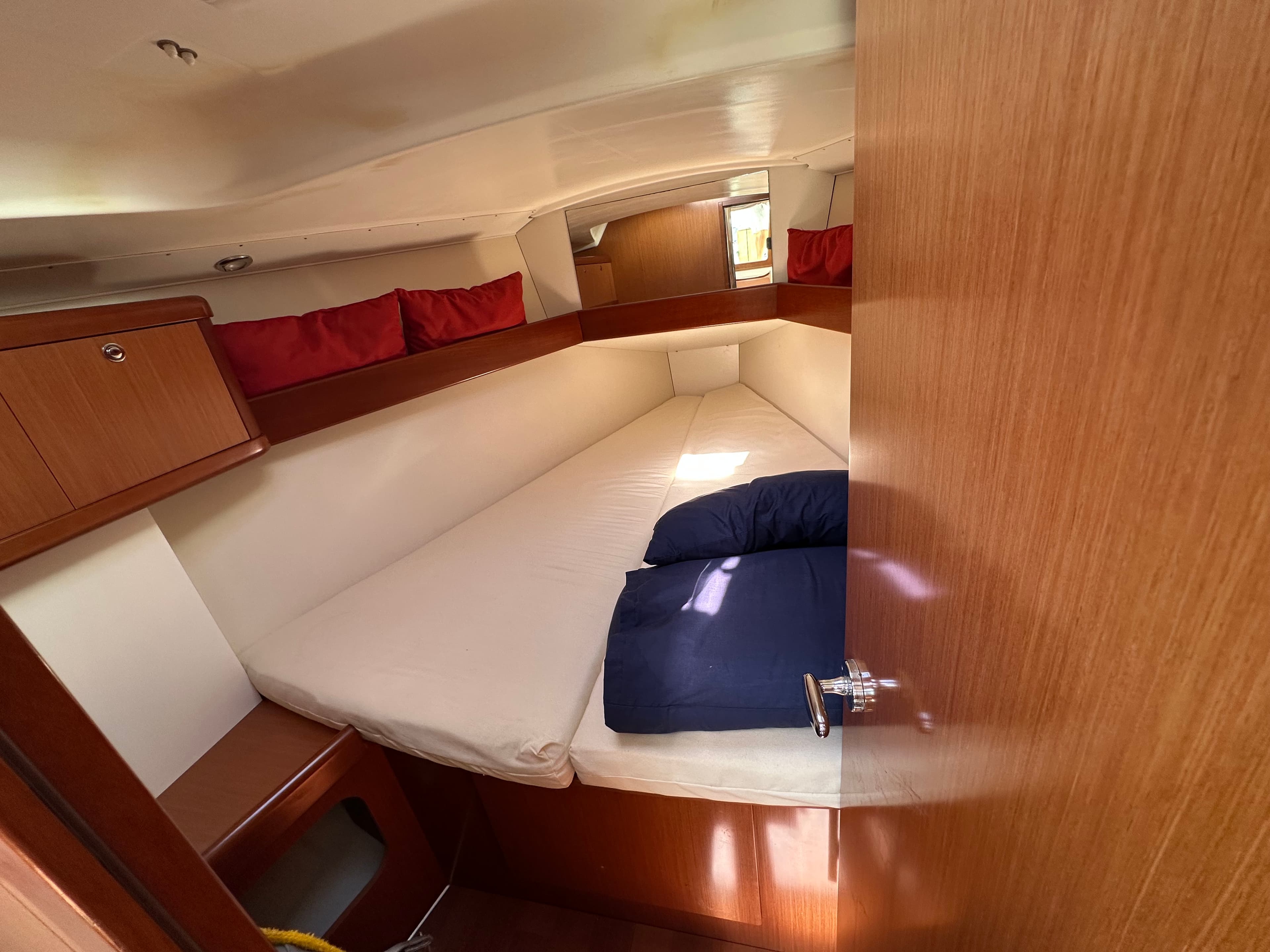 Oceanis 34 - photo 16