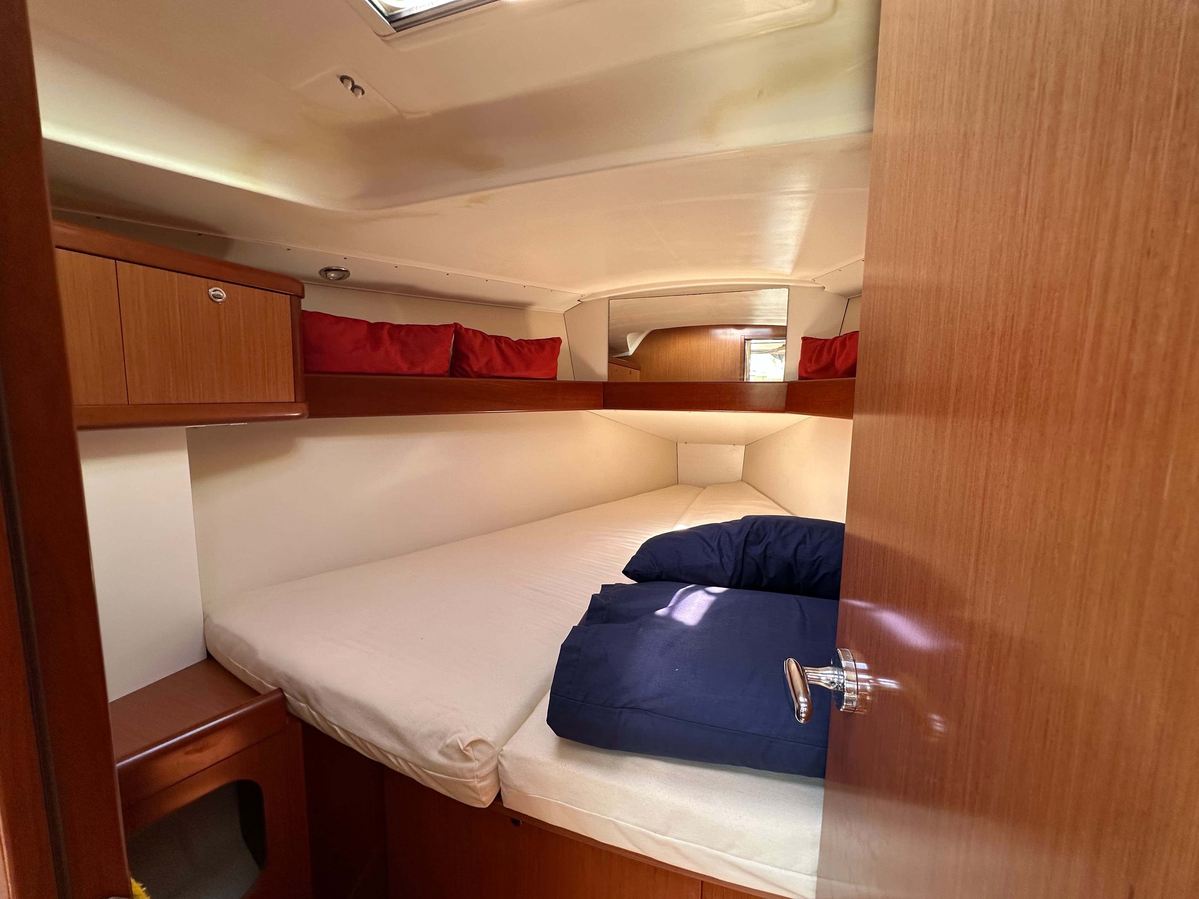 Oceanis 34 - photo 17