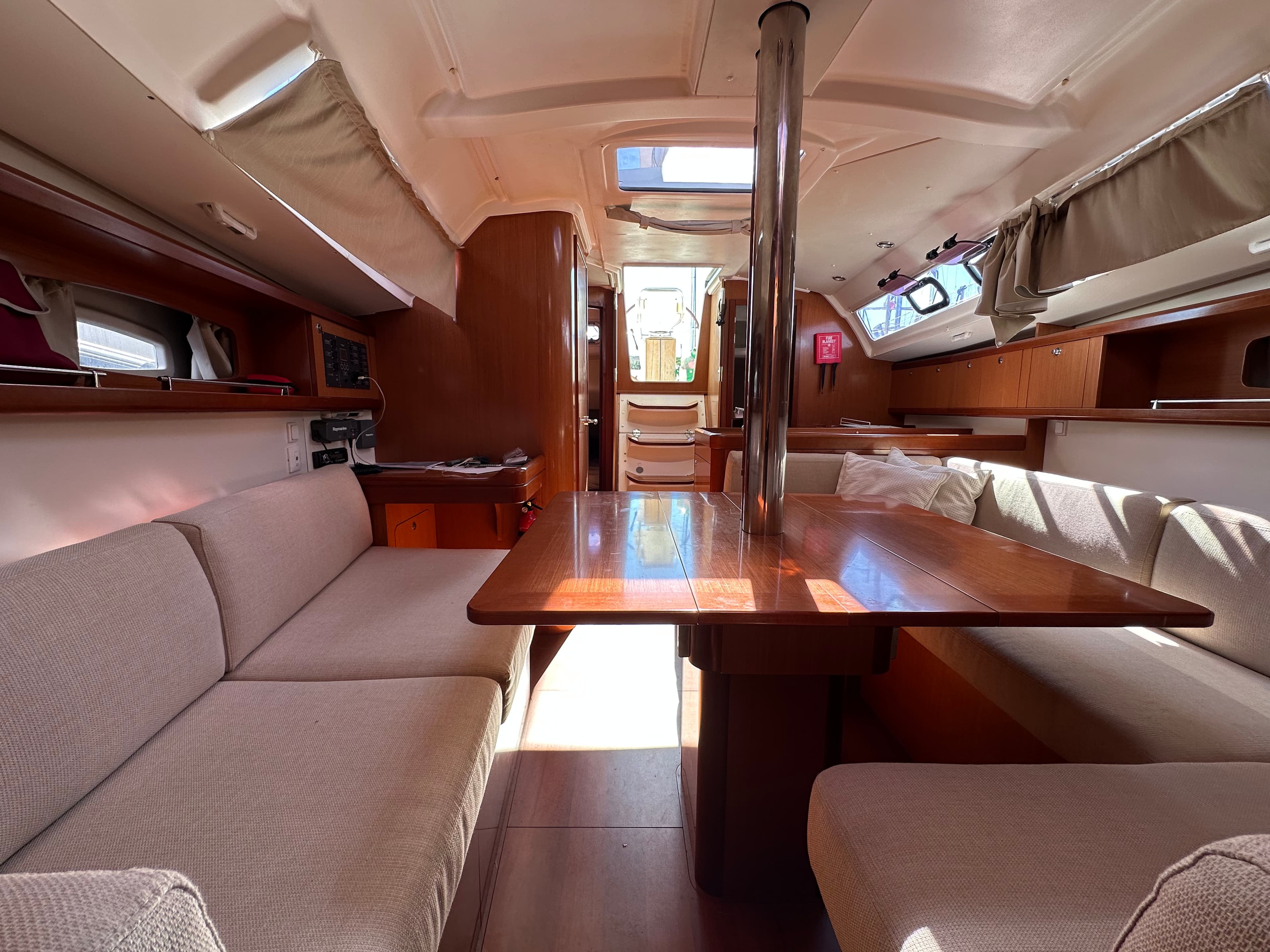 Oceanis 34 - photo 18