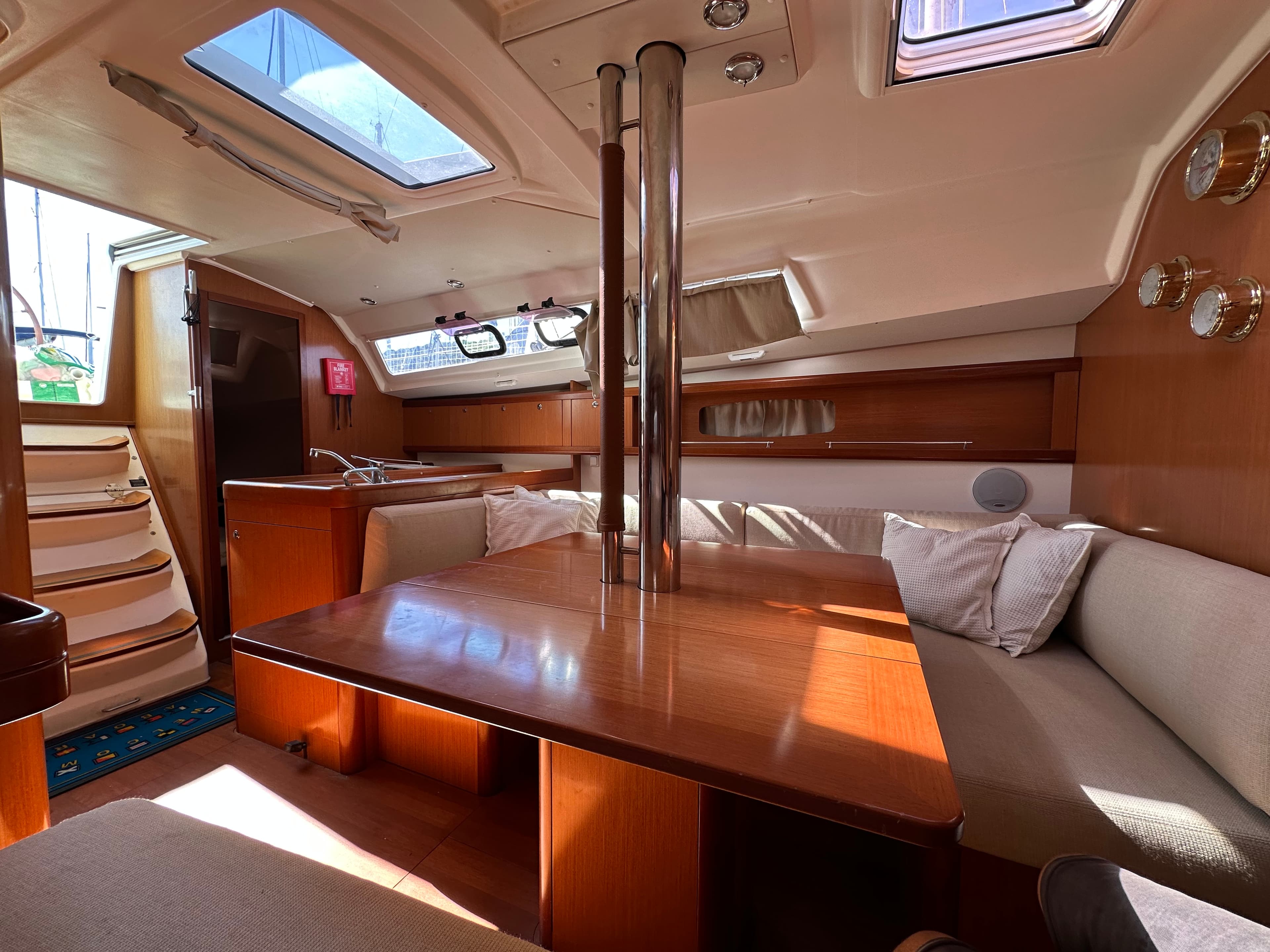 Oceanis 34 - photo 20