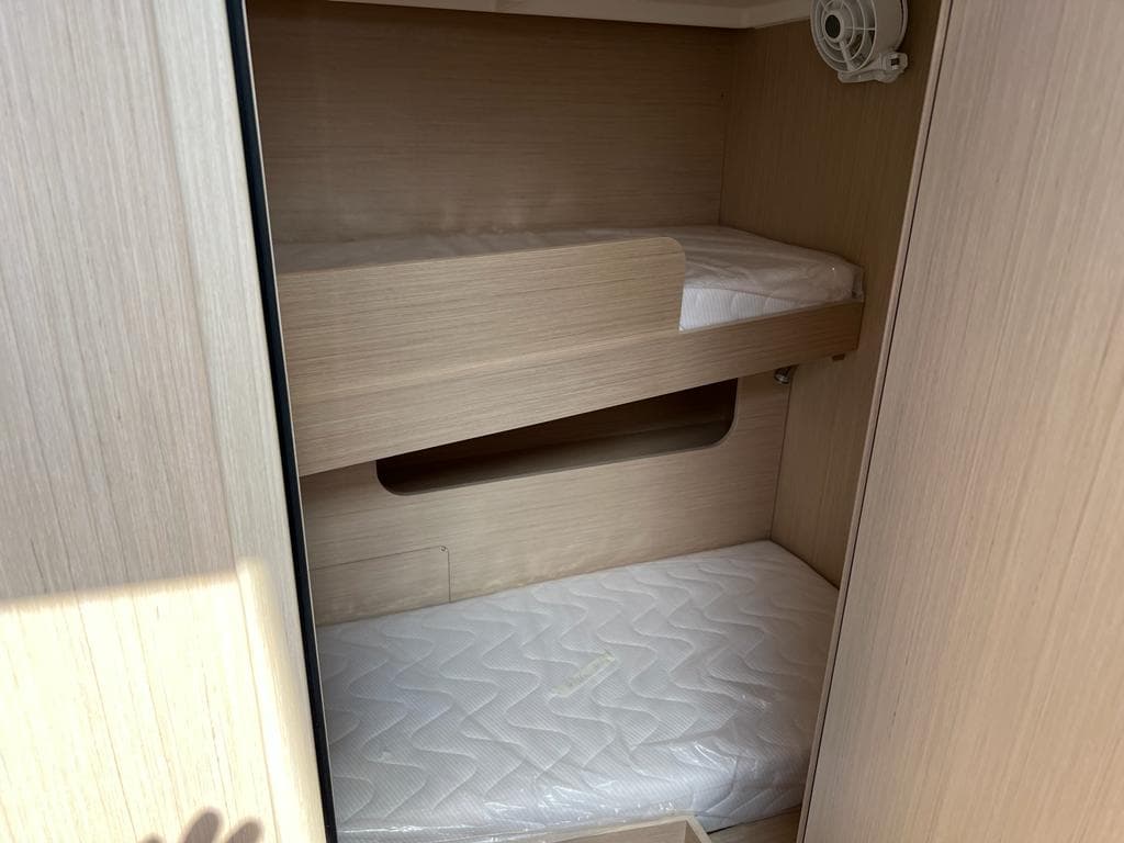 Oceanis 51.1 - photo 24