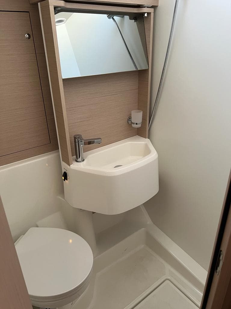 Oceanis 51.1 - photo 17