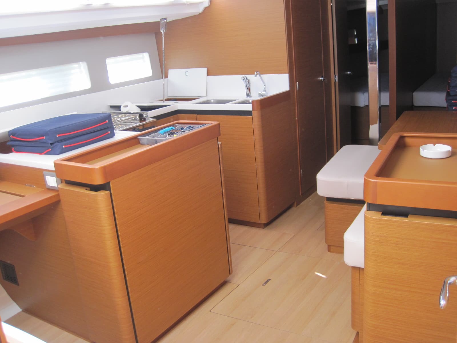 Sun Odyssey 440 - photo 25