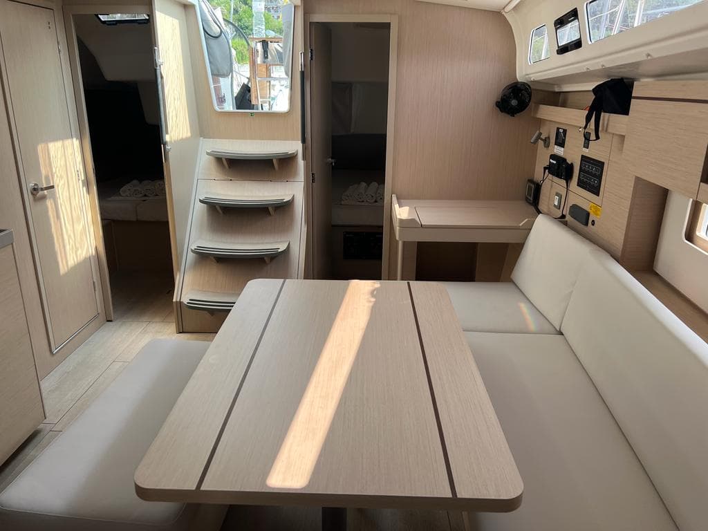 Oceanis 40.1 - photo 16