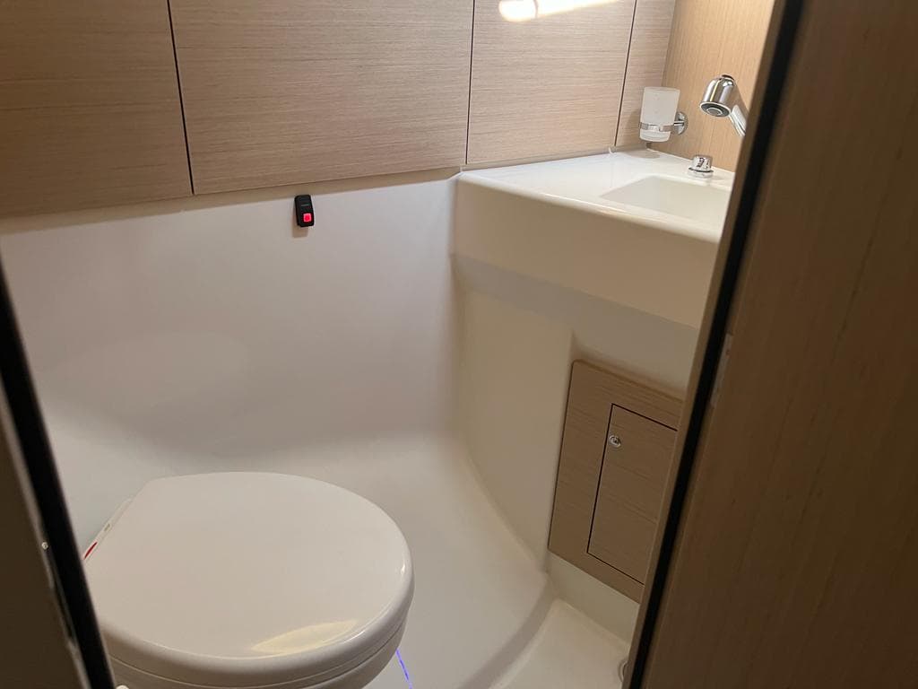 Oceanis 40.1 - photo 11