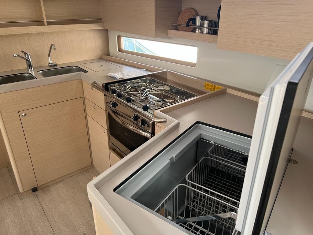 Oceanis 40.1 - photo 26