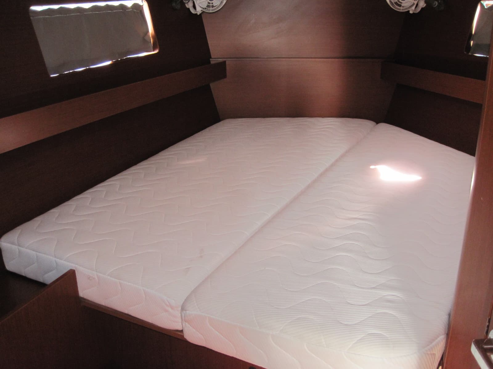 Oceanis 41.1 - photo 8