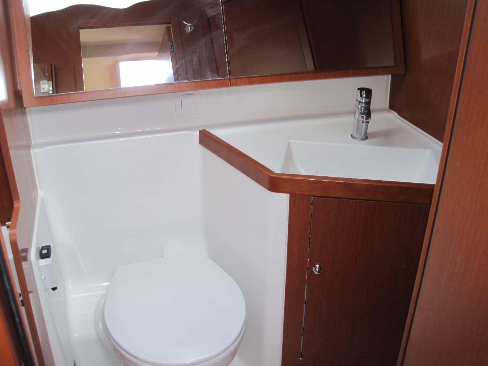 Oceanis 41.1 - photo 28