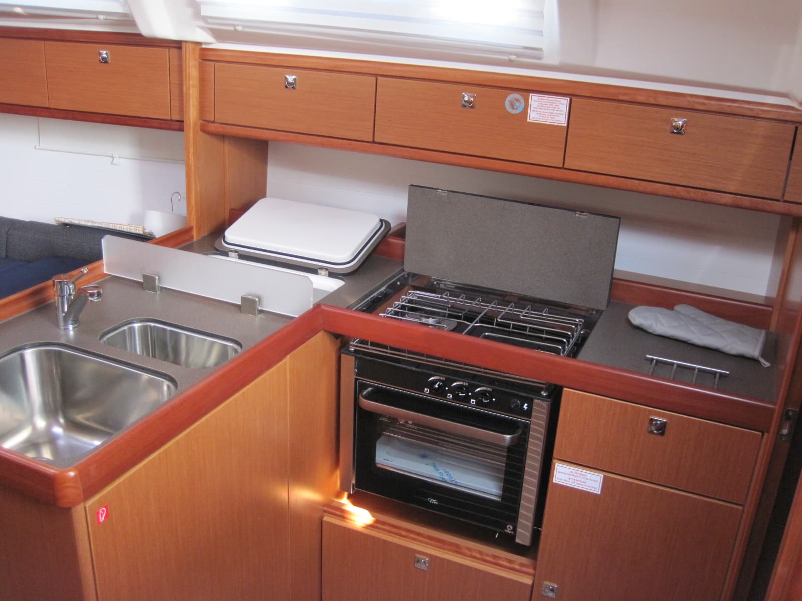 Bavaria Cruiser 37 - photo 12