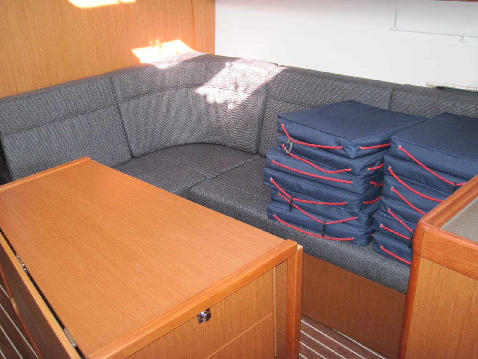 Bavaria Cruiser 37 - photo 25