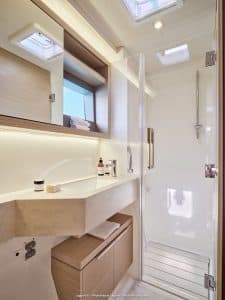 Lagoon 51 - photo 16